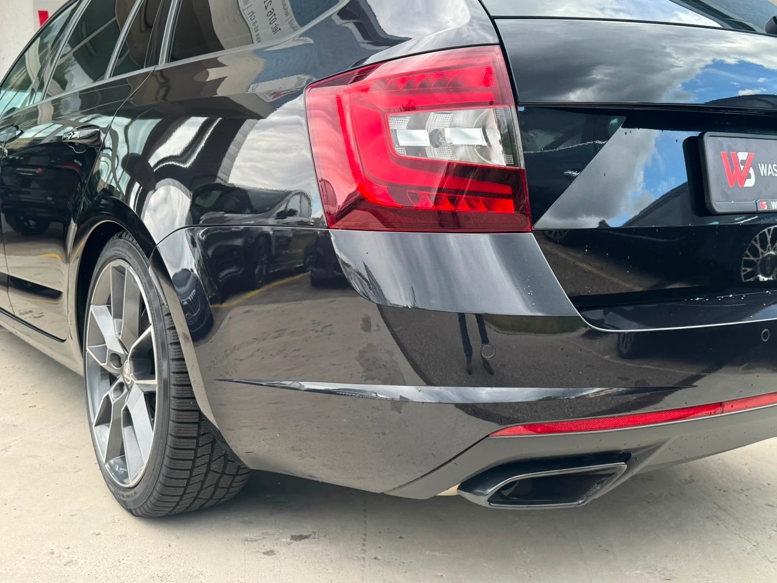 SKODA Octavia Combi 2.0 TSI RS DSG-image-10