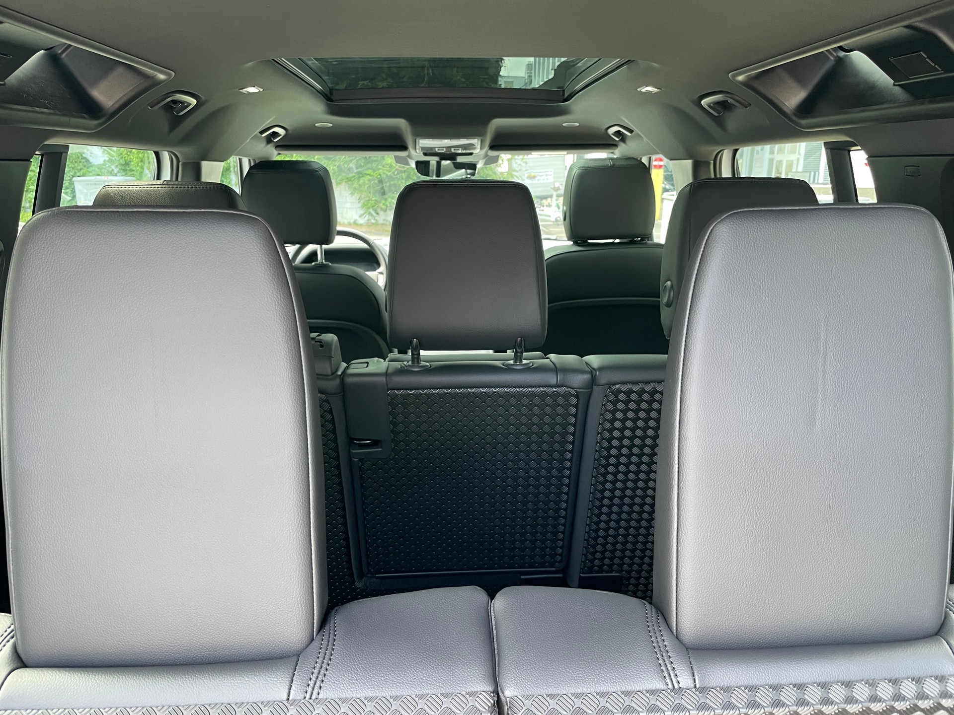 LAND ROVER Defender 110 P400 I6 X-Dynamic SE 3.0 AT8, 7-Sitzer mit AHK-image-9