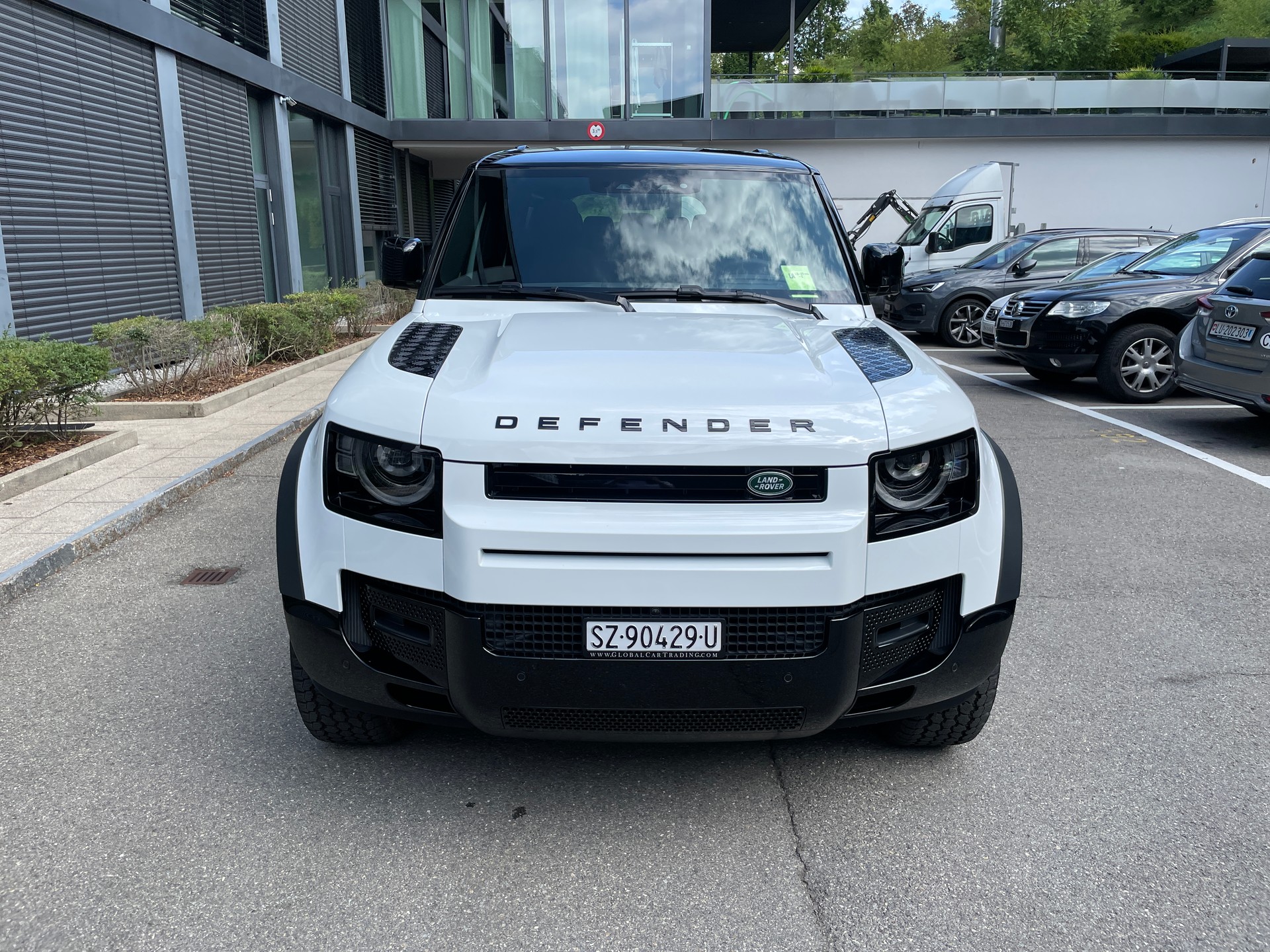 LAND ROVER Defender 110 P400 I6 X-Dynamic SE 3.0 AT8, 7-Sitzer mit AHK-image-1