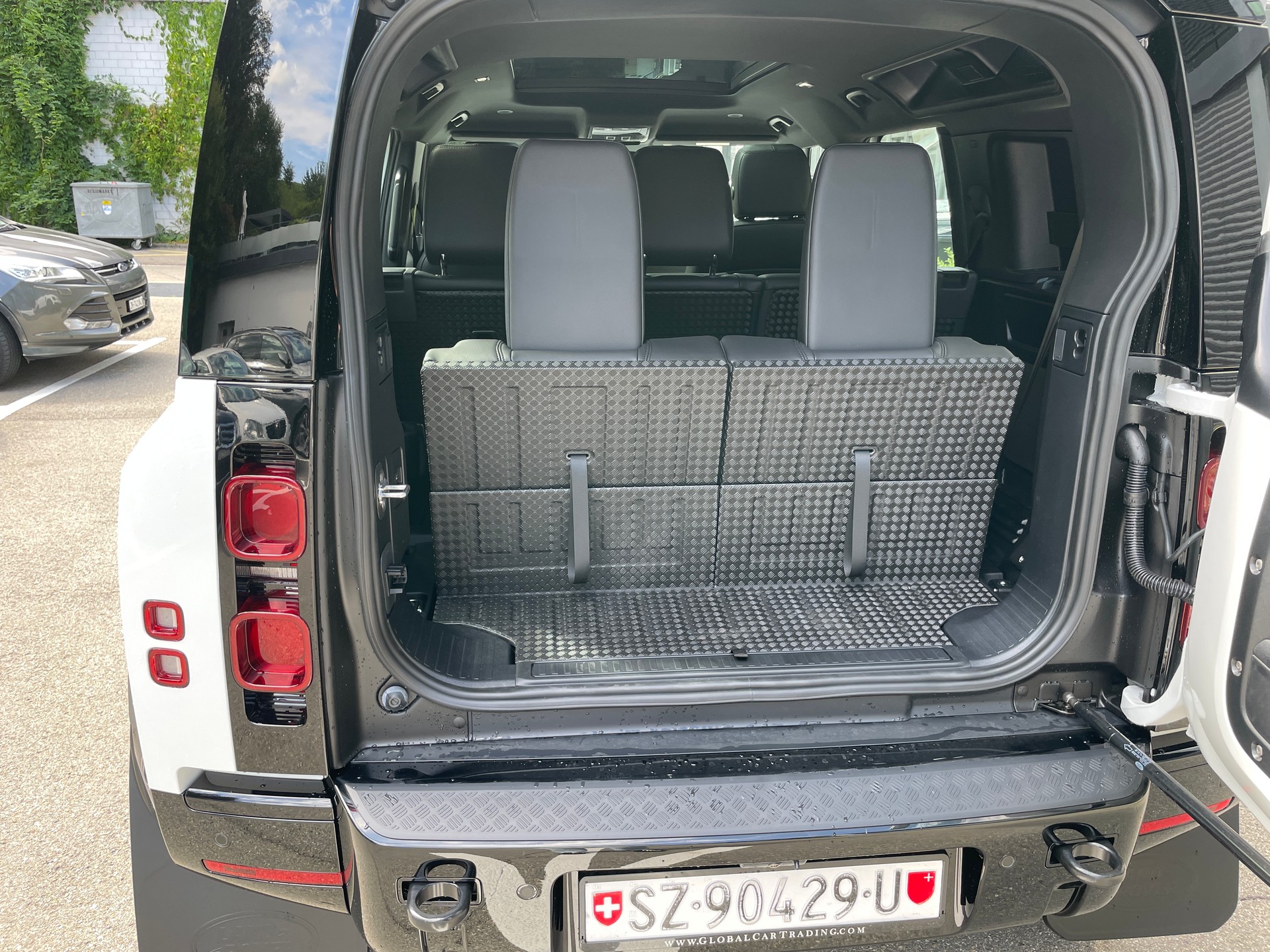 LAND ROVER Defender 110 P400 I6 X-Dynamic SE 3.0 AT8, 7-Sitzer mit AHK-image-7