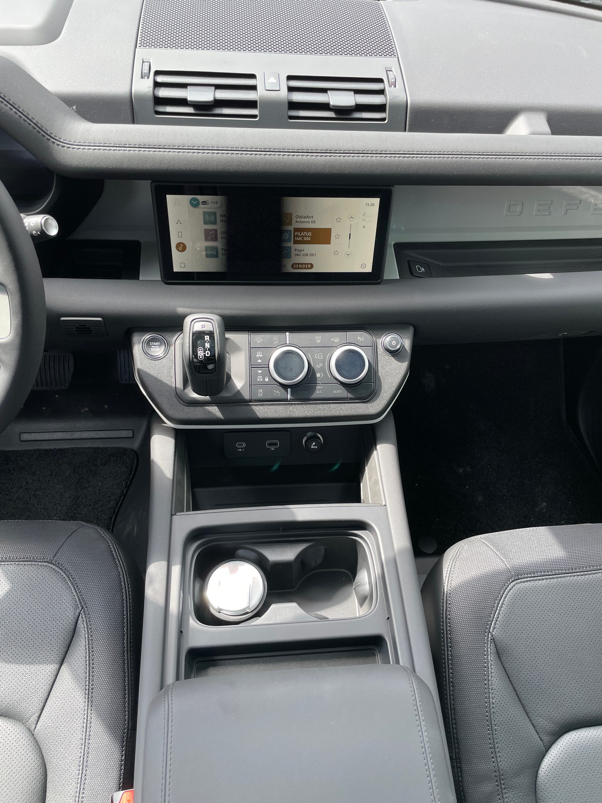 LAND ROVER Defender 110 P400 I6 X-Dynamic SE 3.0 AT8, 7-Sitzer mit AHK-image-22