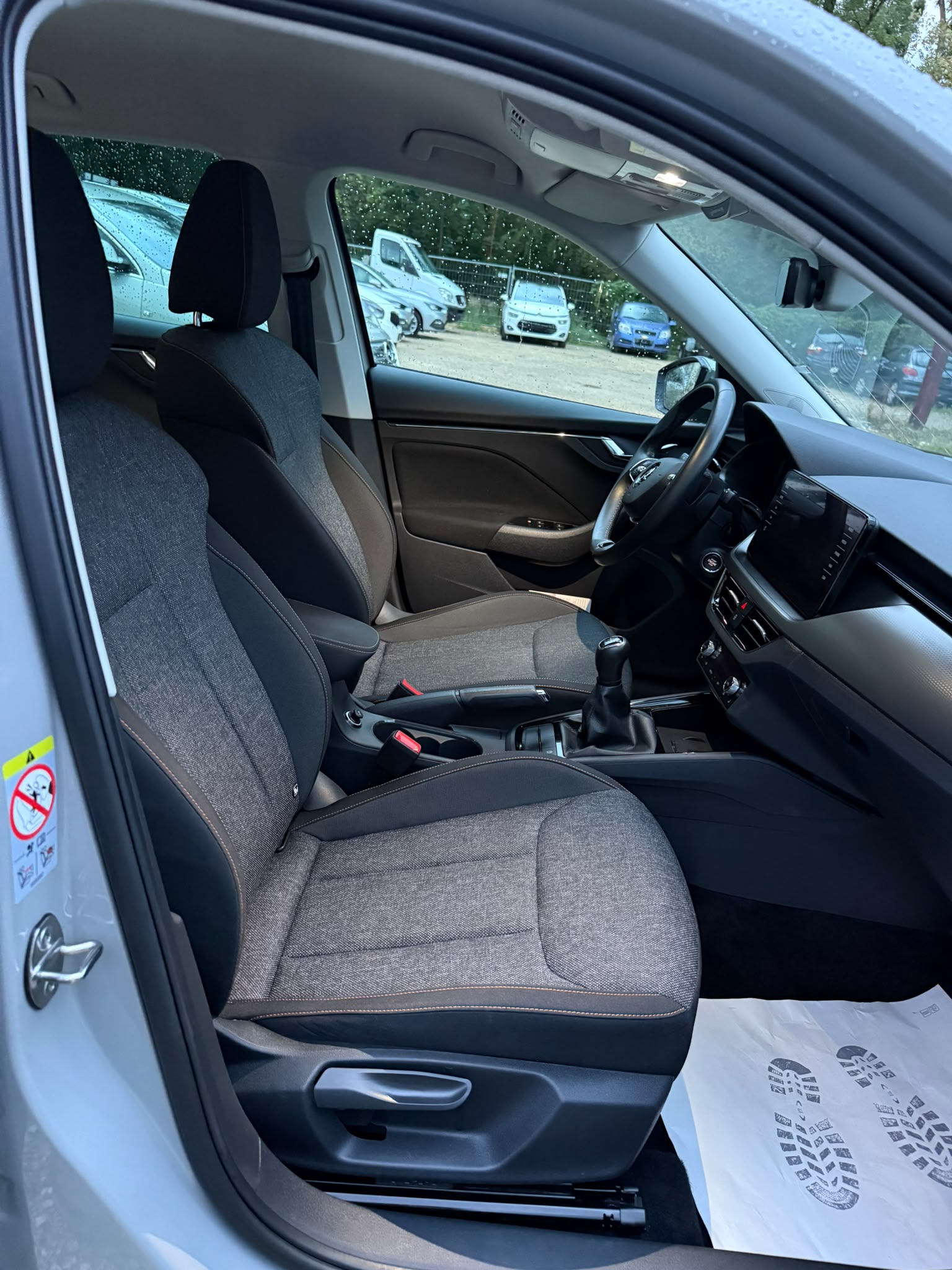 SKODA Kamiq 1.0 TSI Fresh-image-9