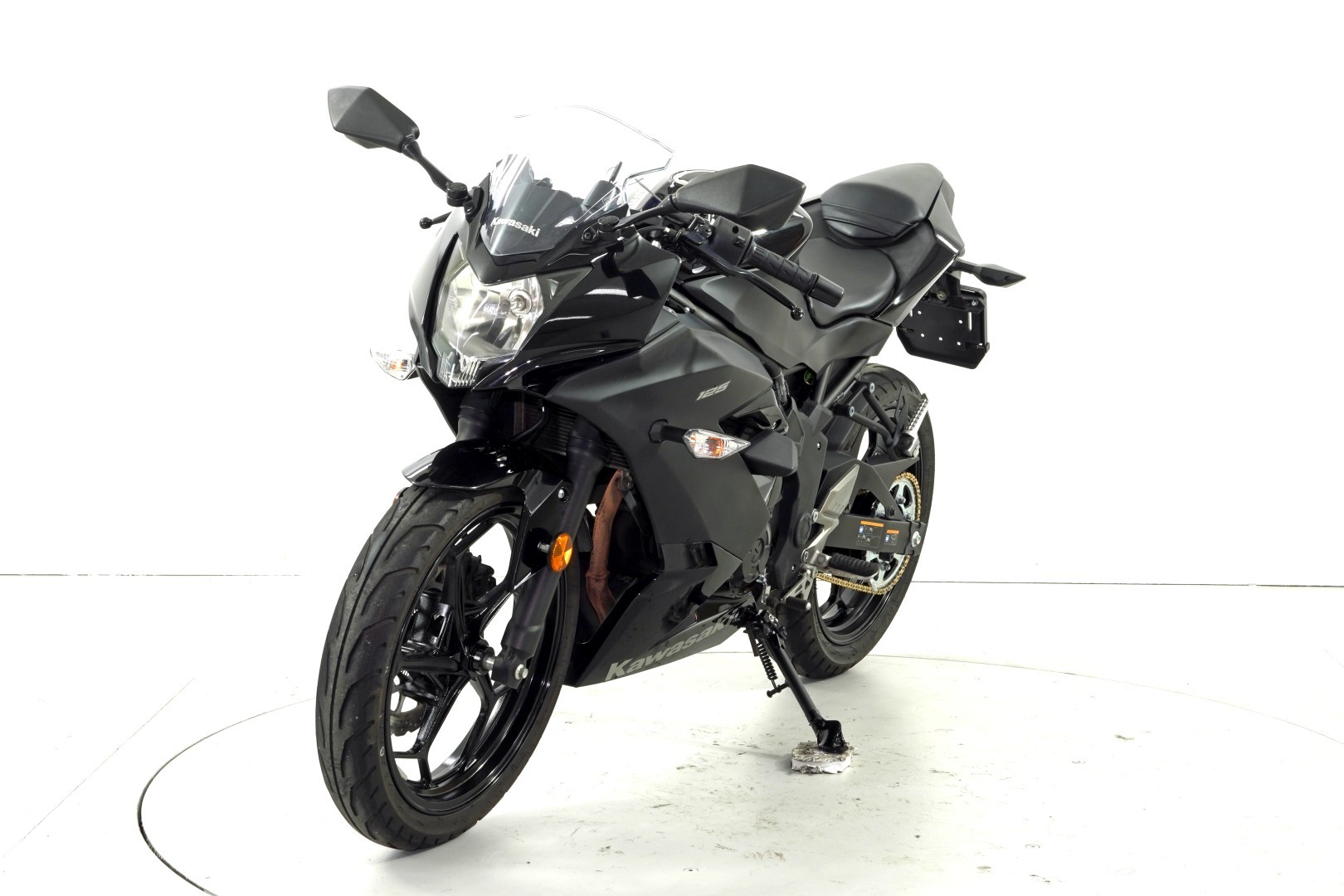 KAWASAKI Ninja 125 ABS-showroom-element-2