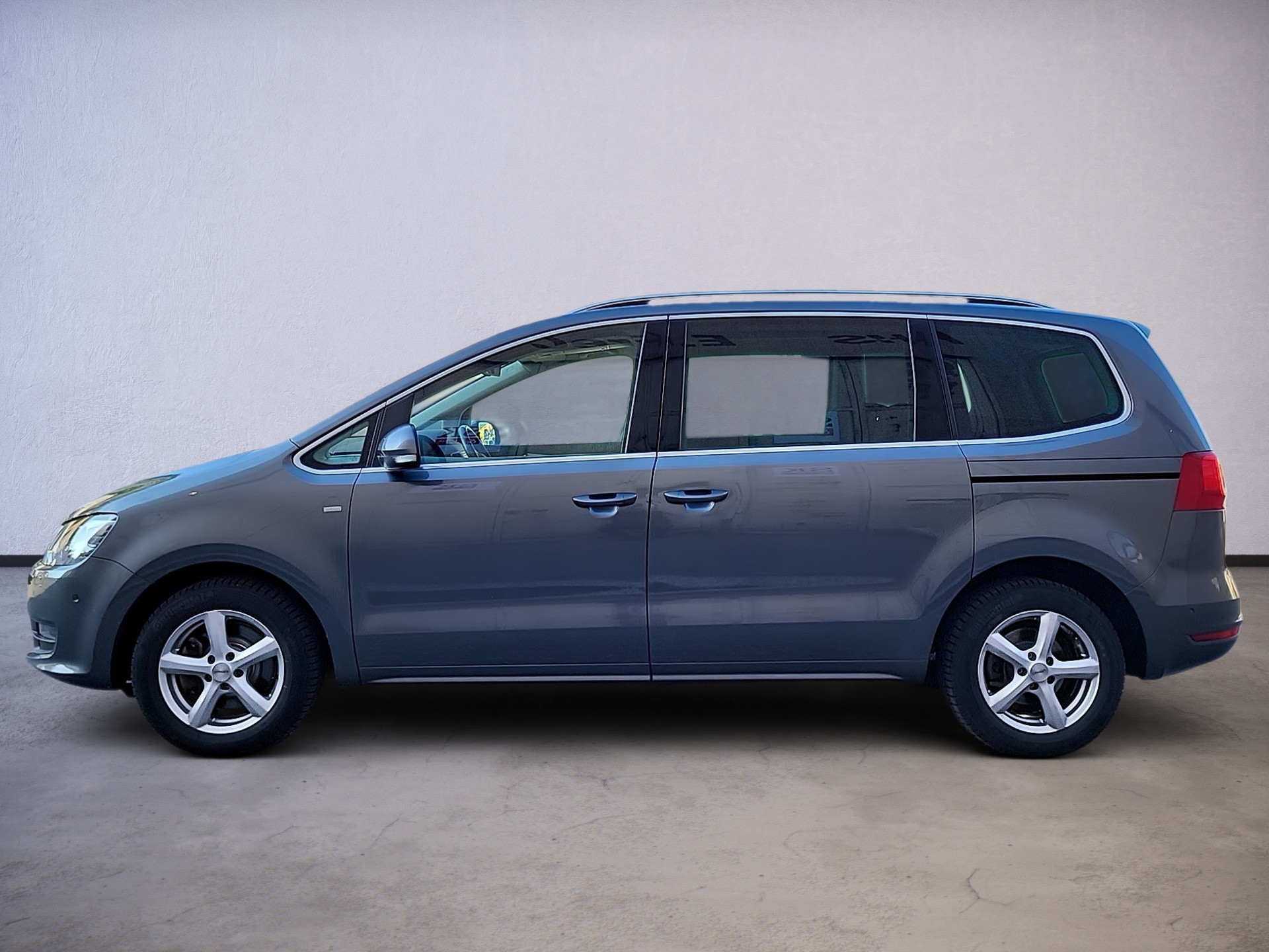VW Sharan 2.0 TDI BMT Comfortline DSG-image-7