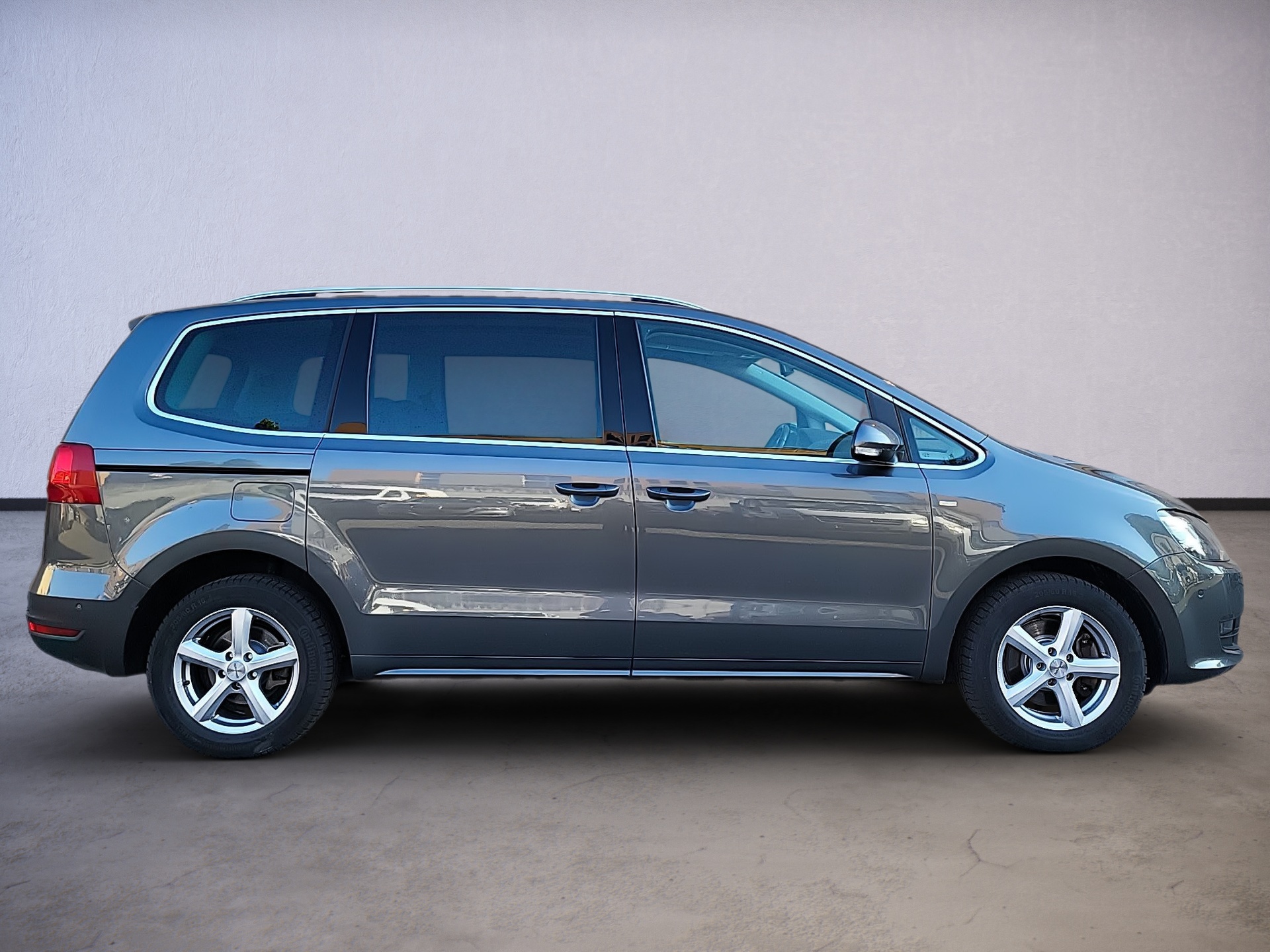 VW Sharan 2.0 TDI BMT Comfortline DSG-image-3