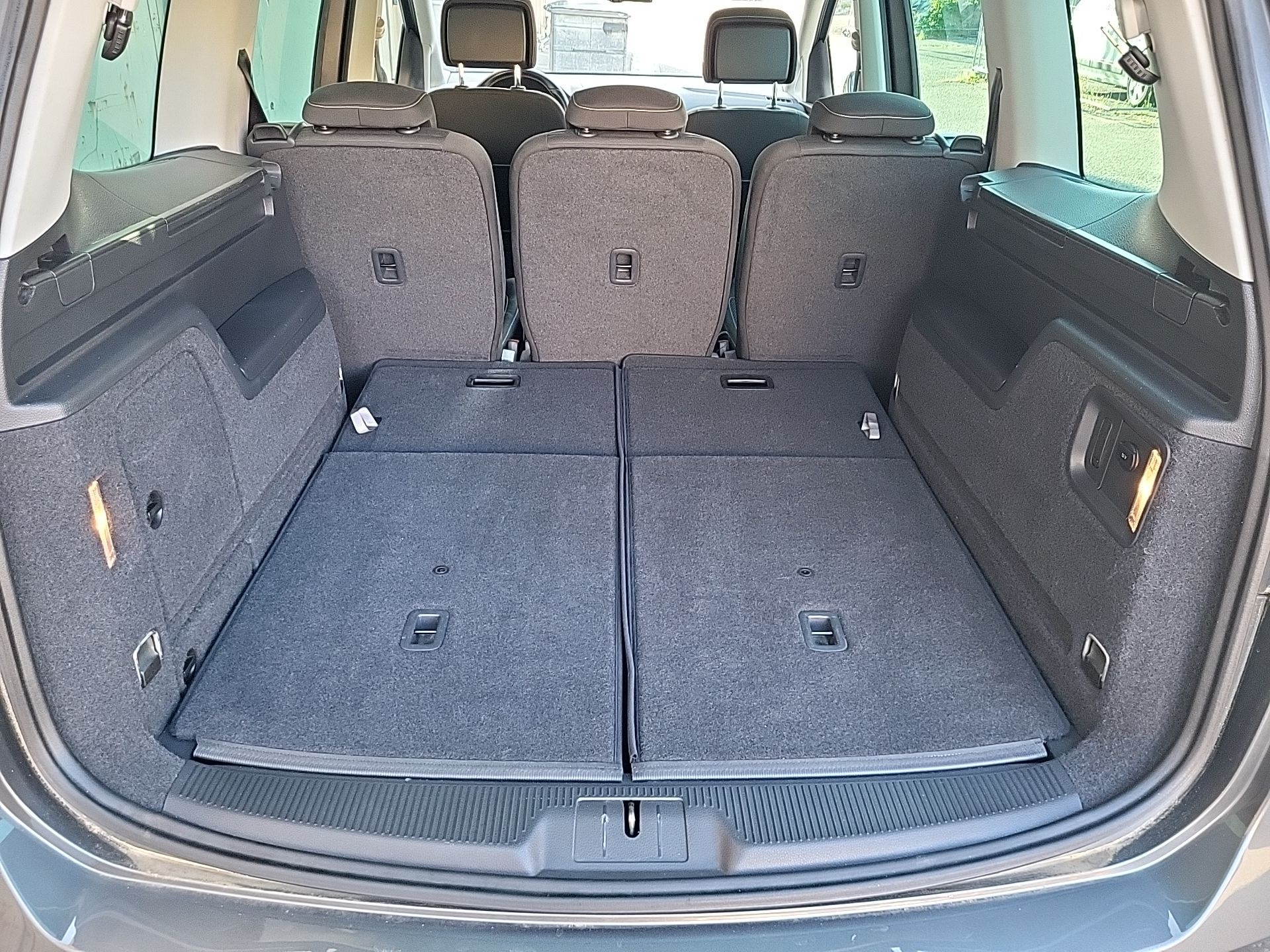 VW Sharan 2.0 TDI BMT Comfortline DSG-image-14