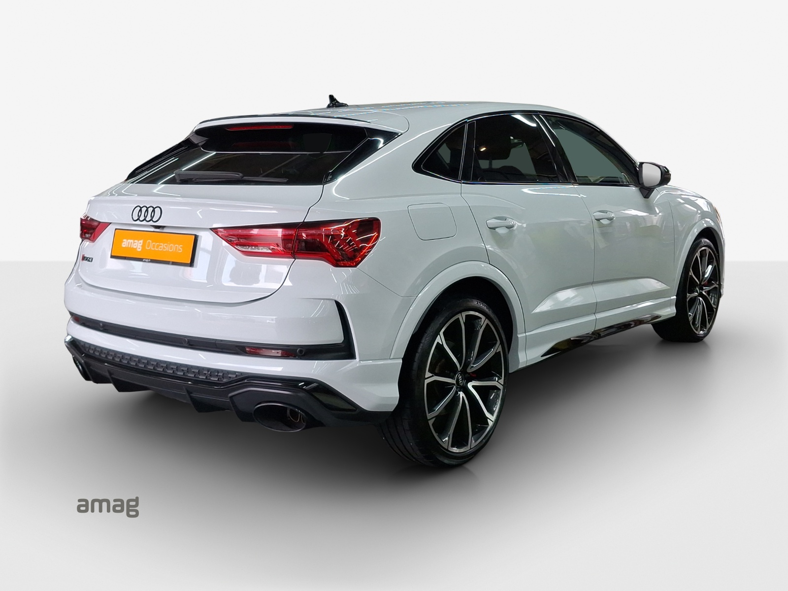 AUDI RS Q3 Sportback quattro S tronic-image-4