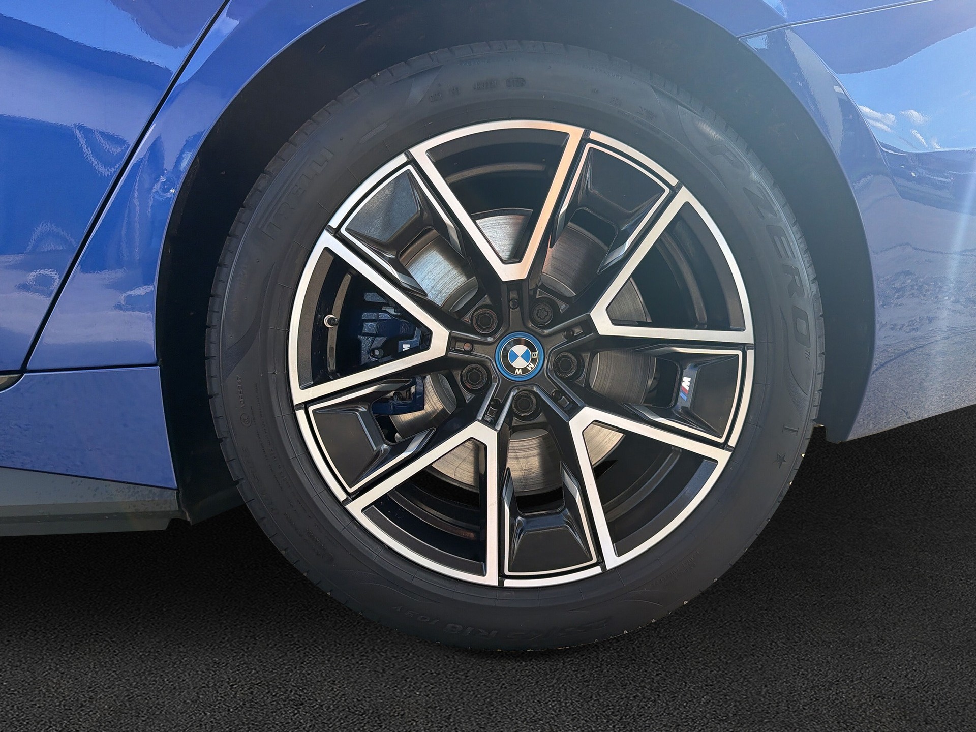 BMW i4 M50-image-8