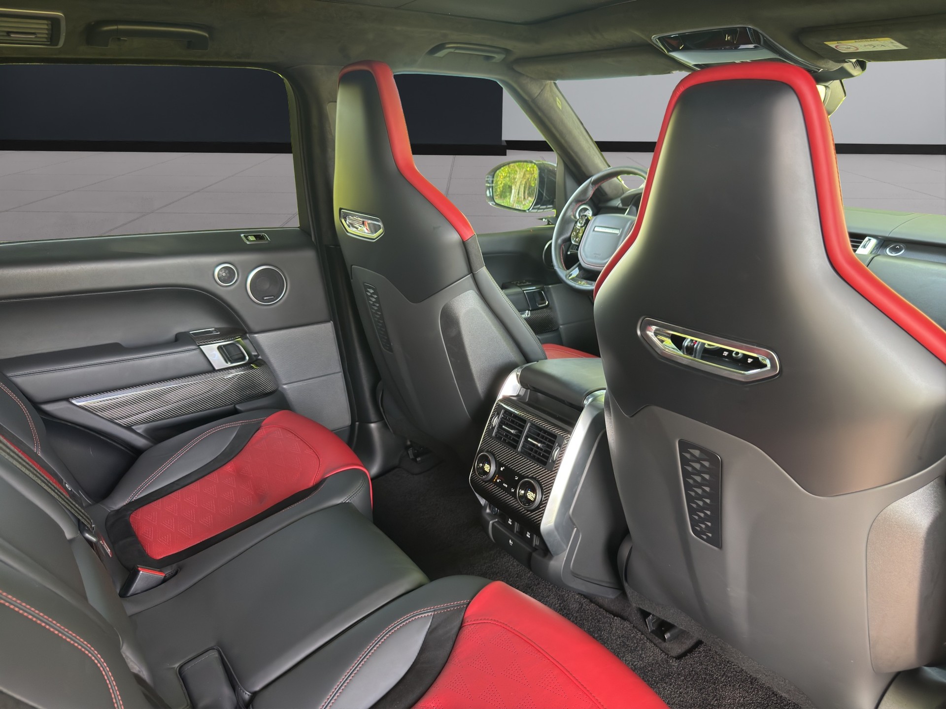 LAND ROVER Range Rover Sport 5.0 V8 S/C SVR Automatic-image-16