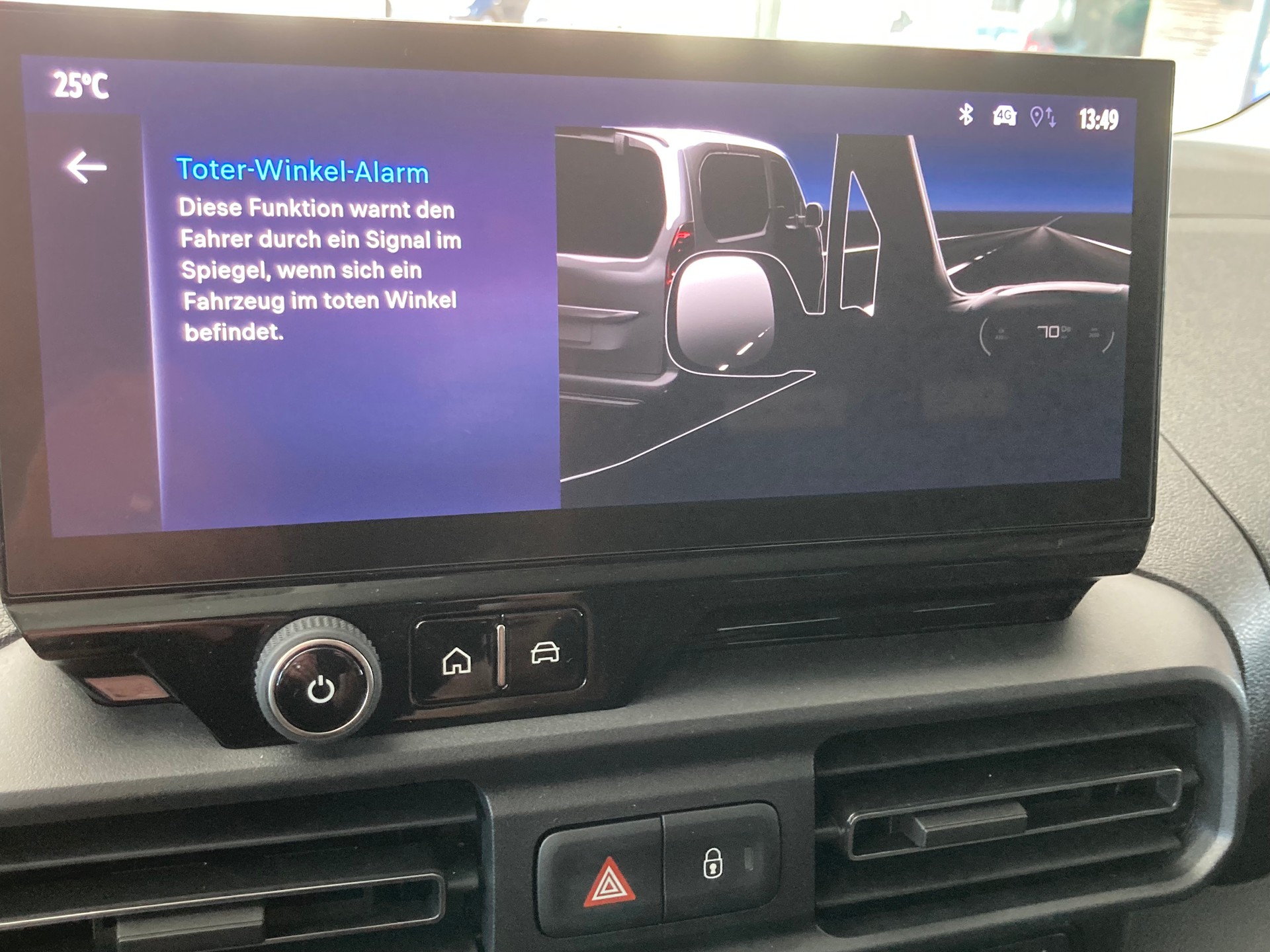 TOYOTA Proace City Van EV 50 kWh Advanced Medium-image-12