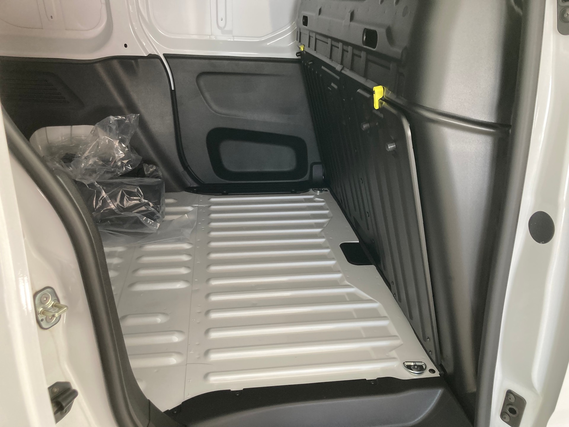 TOYOTA Proace City Van EV 50 kWh Advanced Medium-image-15
