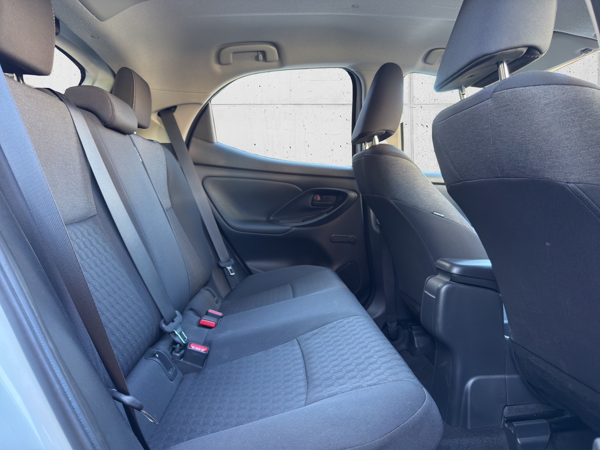 TOYOTA Yaris 1.5 Comfort e-CVT-image-13