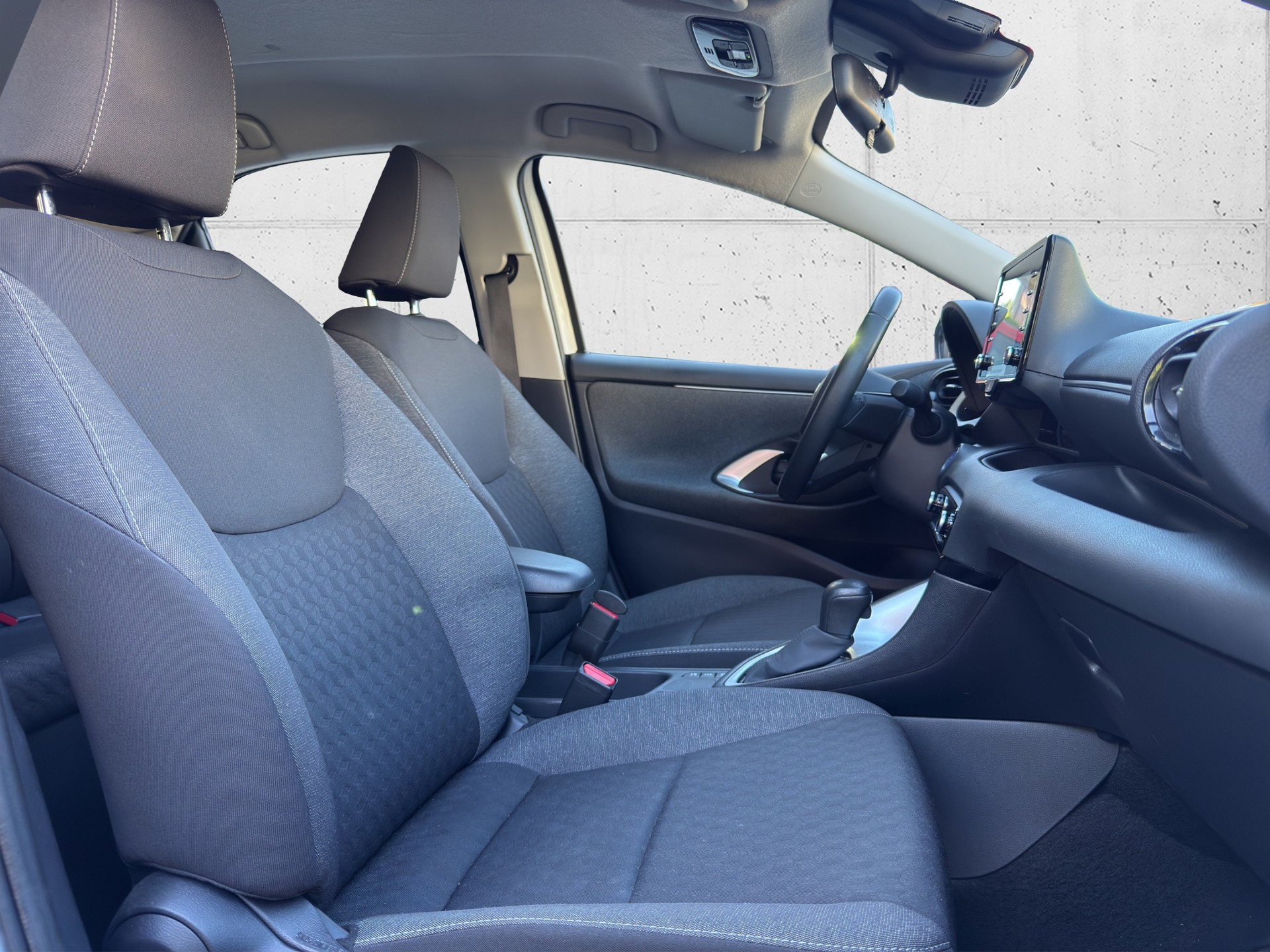 TOYOTA Yaris 1.5 Comfort e-CVT-image-11