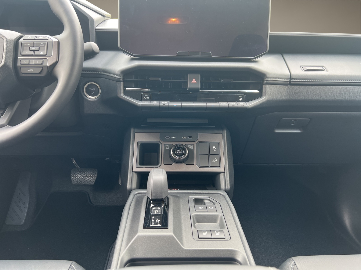 TOYOTA Hilux Double Cab.-Pick-up 59KWh Style-image-12