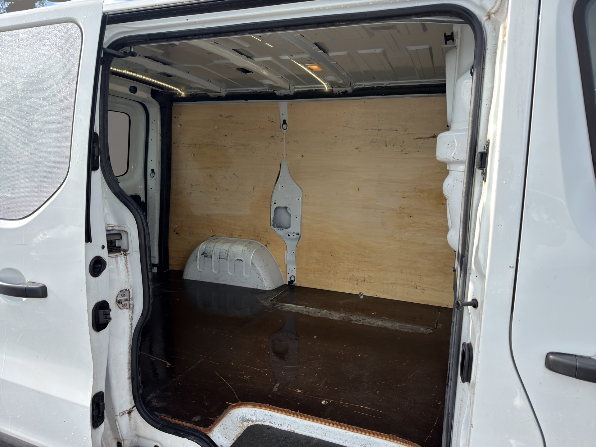 RENAULT Trafic 1.6 ENERGY dCi 95 3.0t Busin.L1H1 Klima , Rückfahrkamera ( Frisch Ab MFK & Service )-image-14