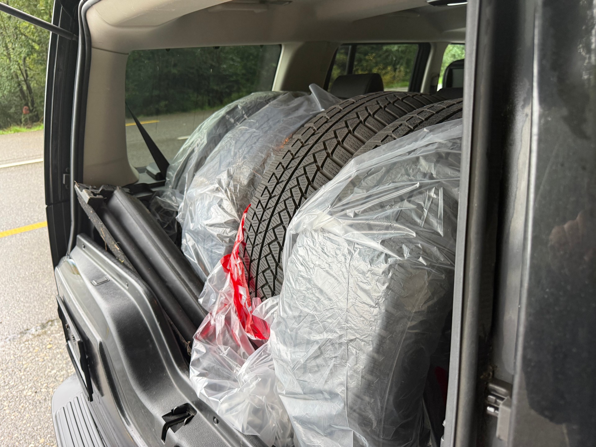 LAND ROVER Discovery 3.0 TDV6 S Automatic-image-7