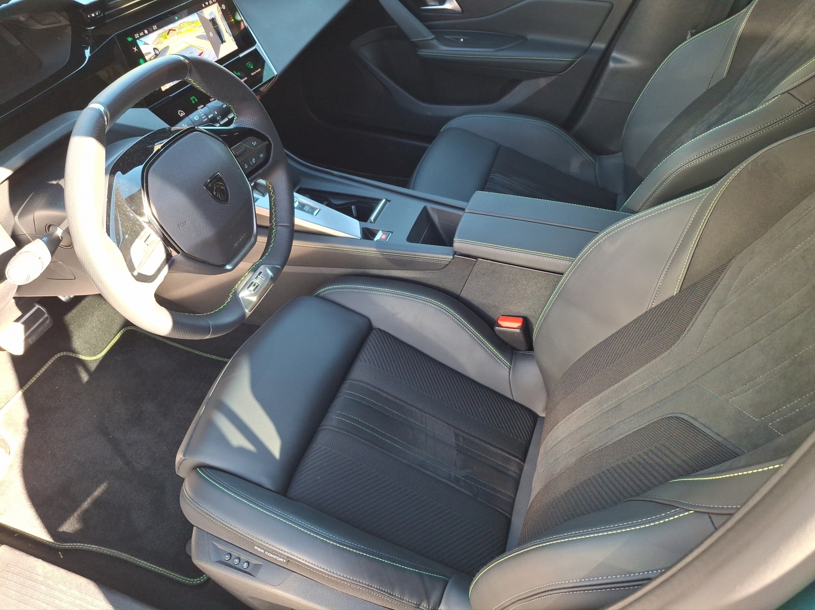 PEUGEOT 308 SW 1.2 Pure Tech GT EAT8-image-8