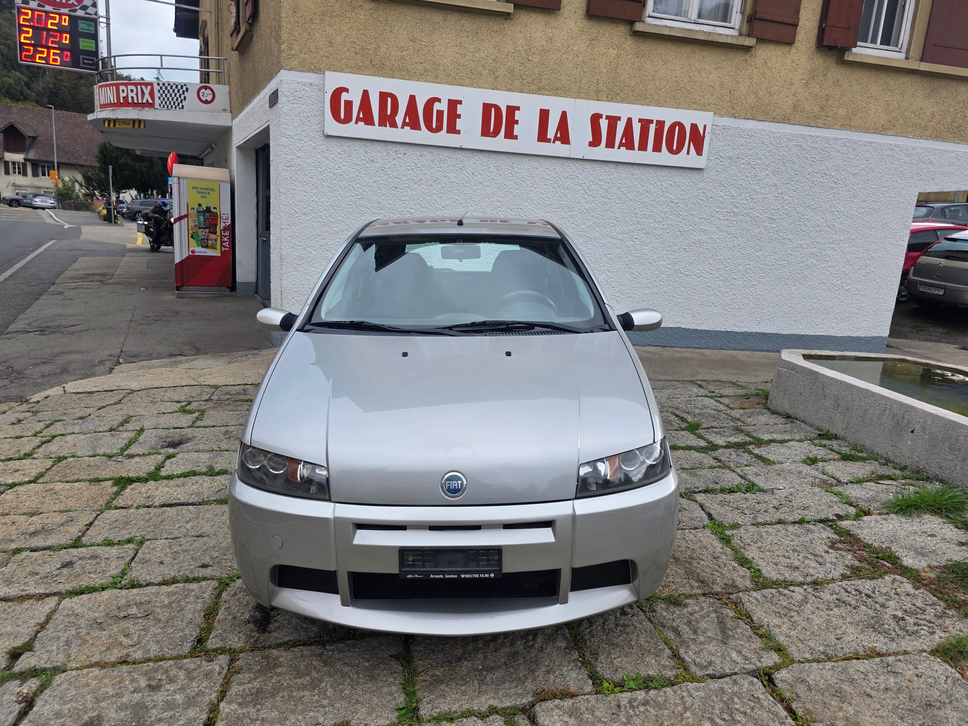 FIAT Punto 1.8 16V Abarth HGT-image-1