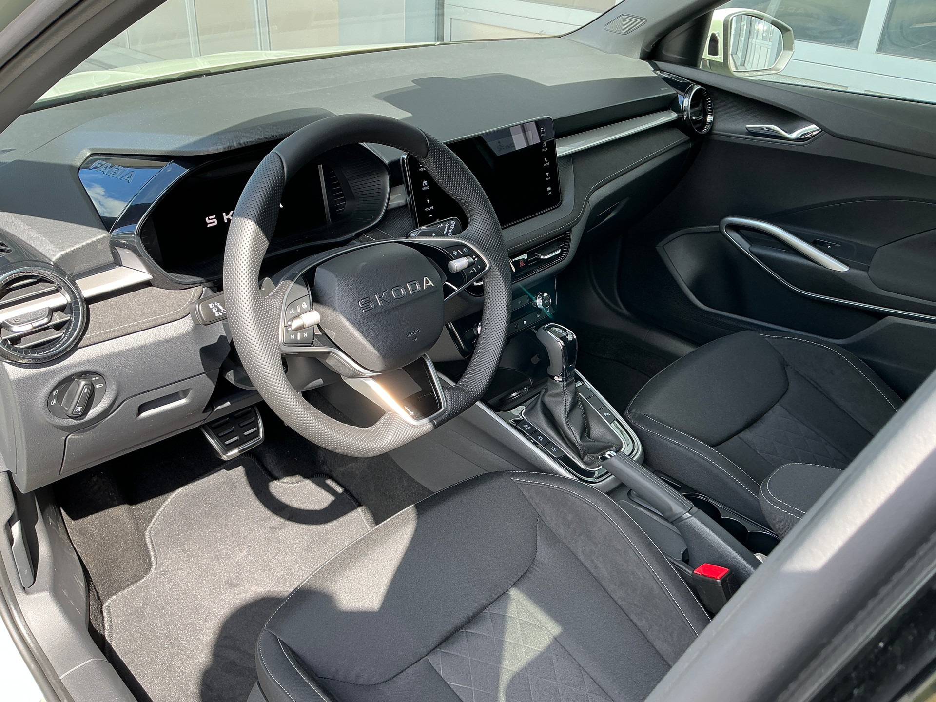 SKODA Fabia 1.0 TSI Dynamic DSG-image-7