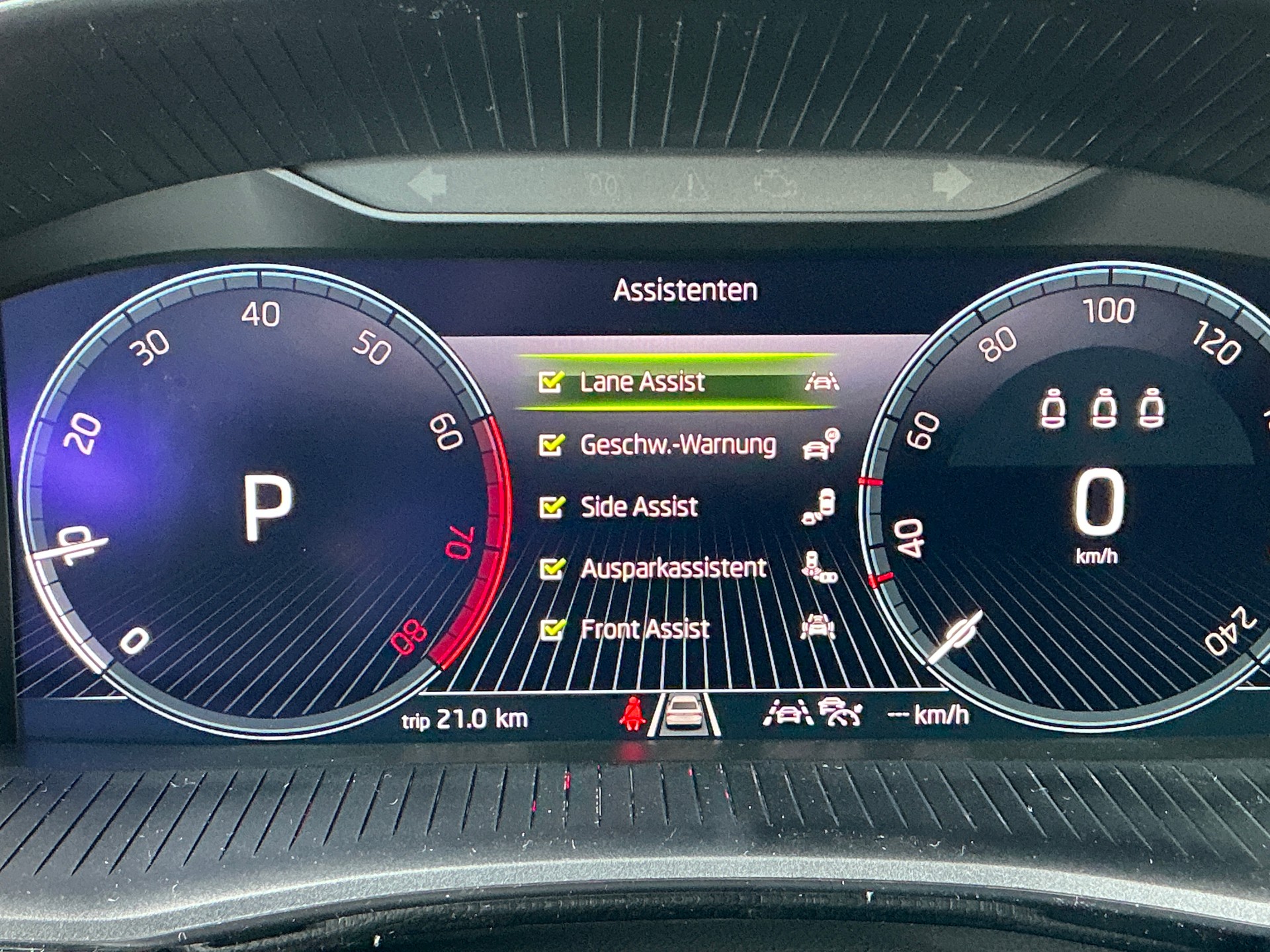 SKODA Fabia 1.0 TSI Dynamic DSG-image-10