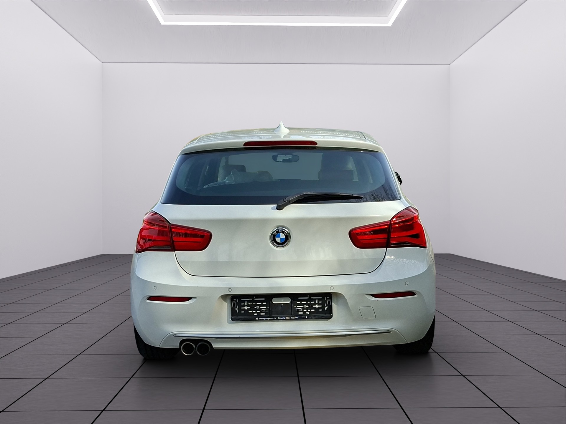 BMW 125i Urban Line Steptronic-image-4