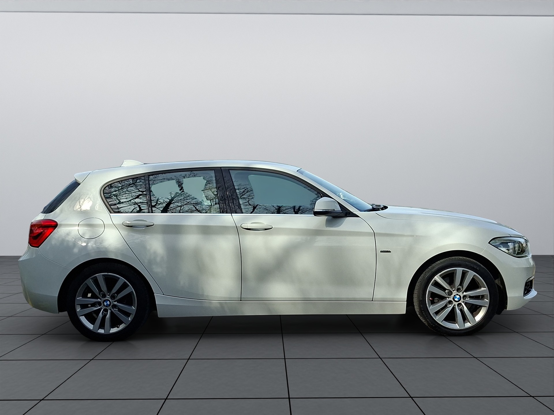 BMW 125i Urban Line Steptronic-image-5