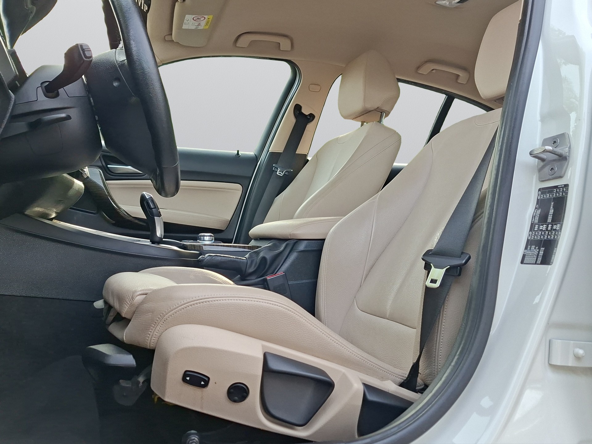 BMW 125i Urban Line Steptronic-image-9