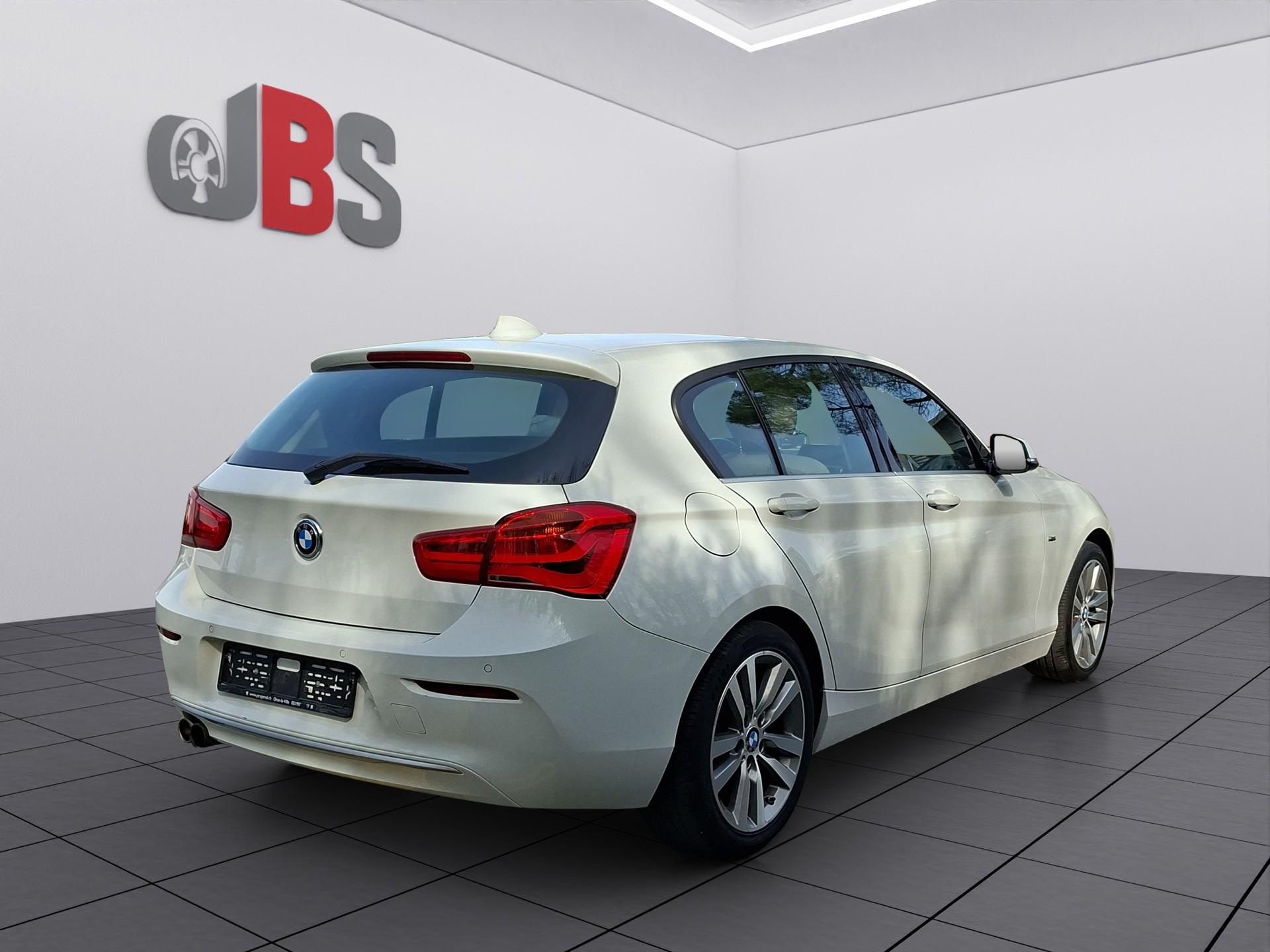 BMW 125i Urban Line Steptronic-image-6