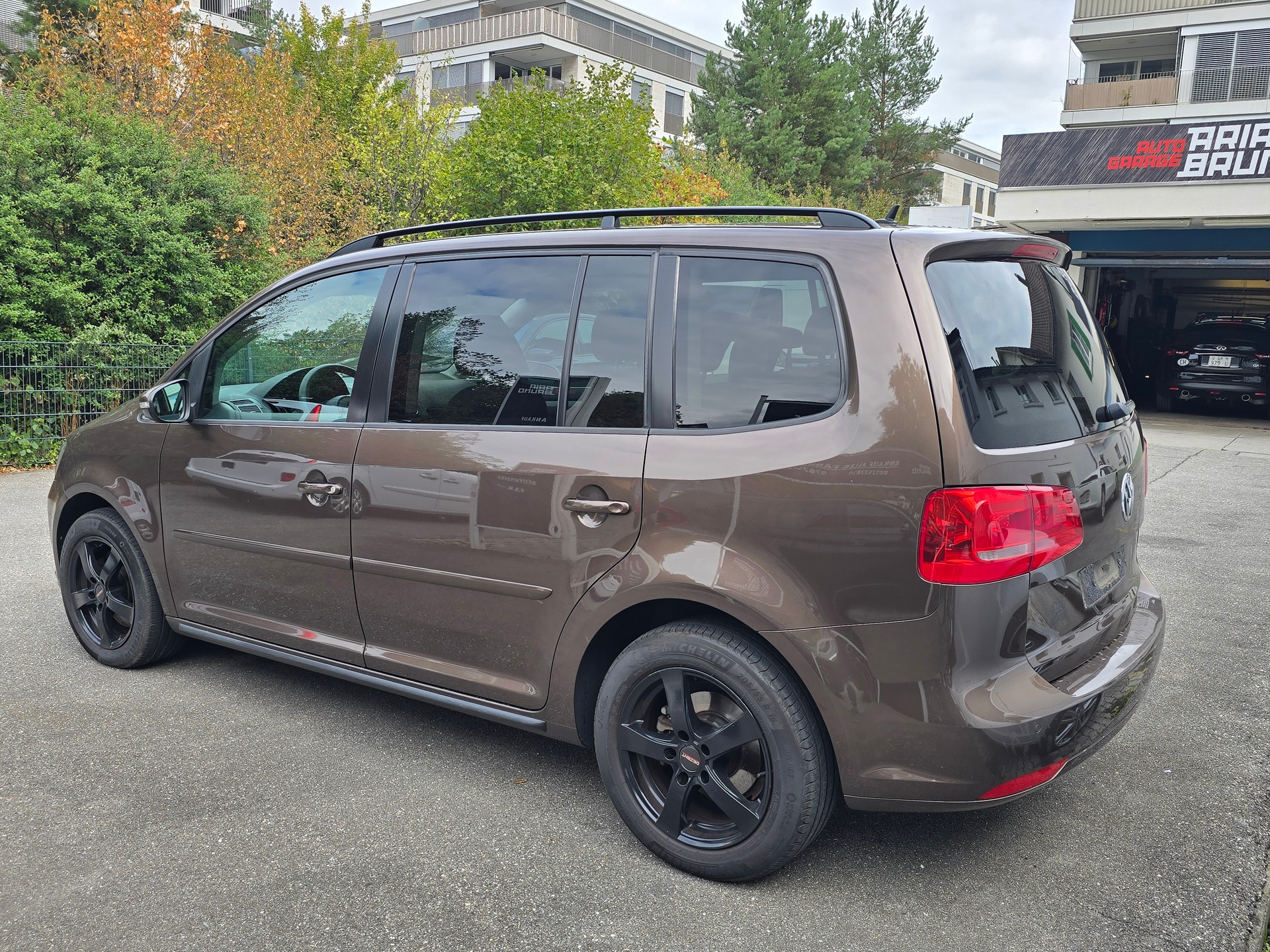 VW Touran 2.0 TDI Comfortline DSG-image-2