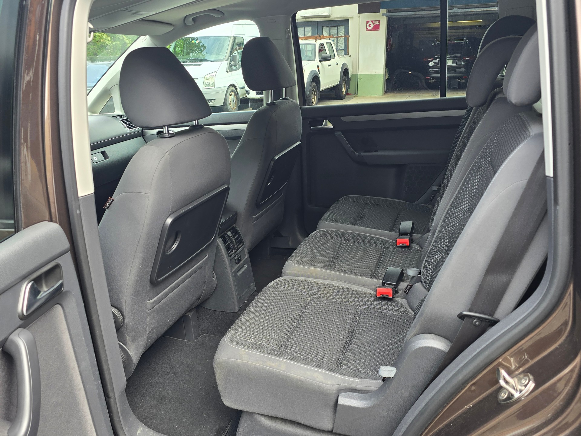 VW Touran 2.0 TDI Comfortline DSG-image-9
