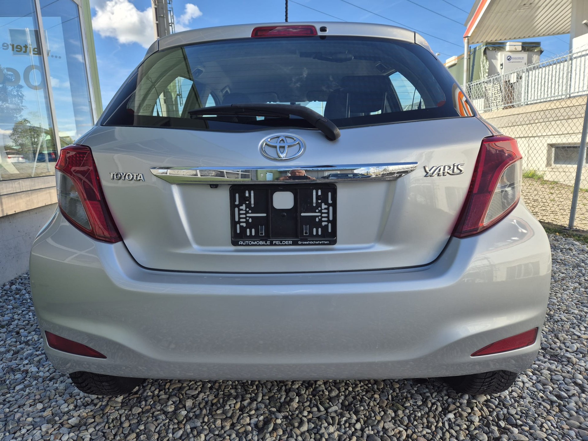 TOYOTA Yaris 1.33 Luna-image-8