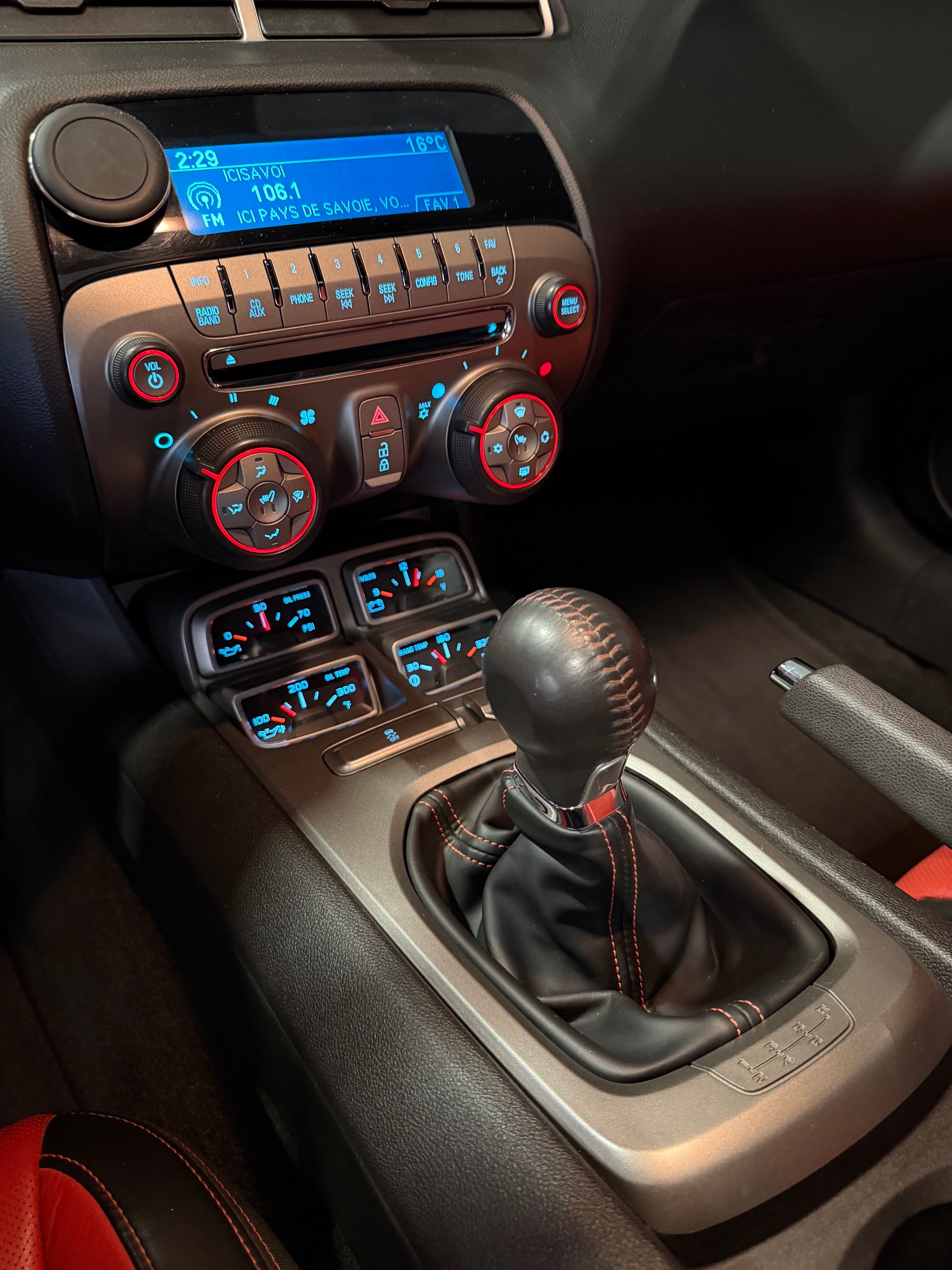 CHEVROLET Camaro SS 6.2 *Manual gearbox*-image-13