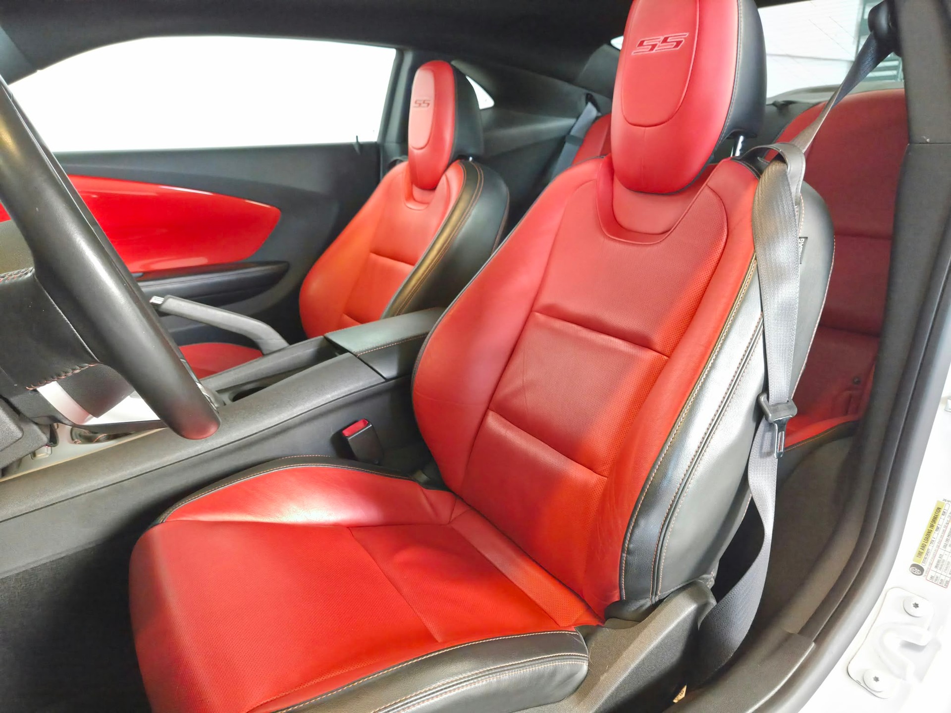 CHEVROLET Camaro SS 6.2*Stock Valais*-image-12