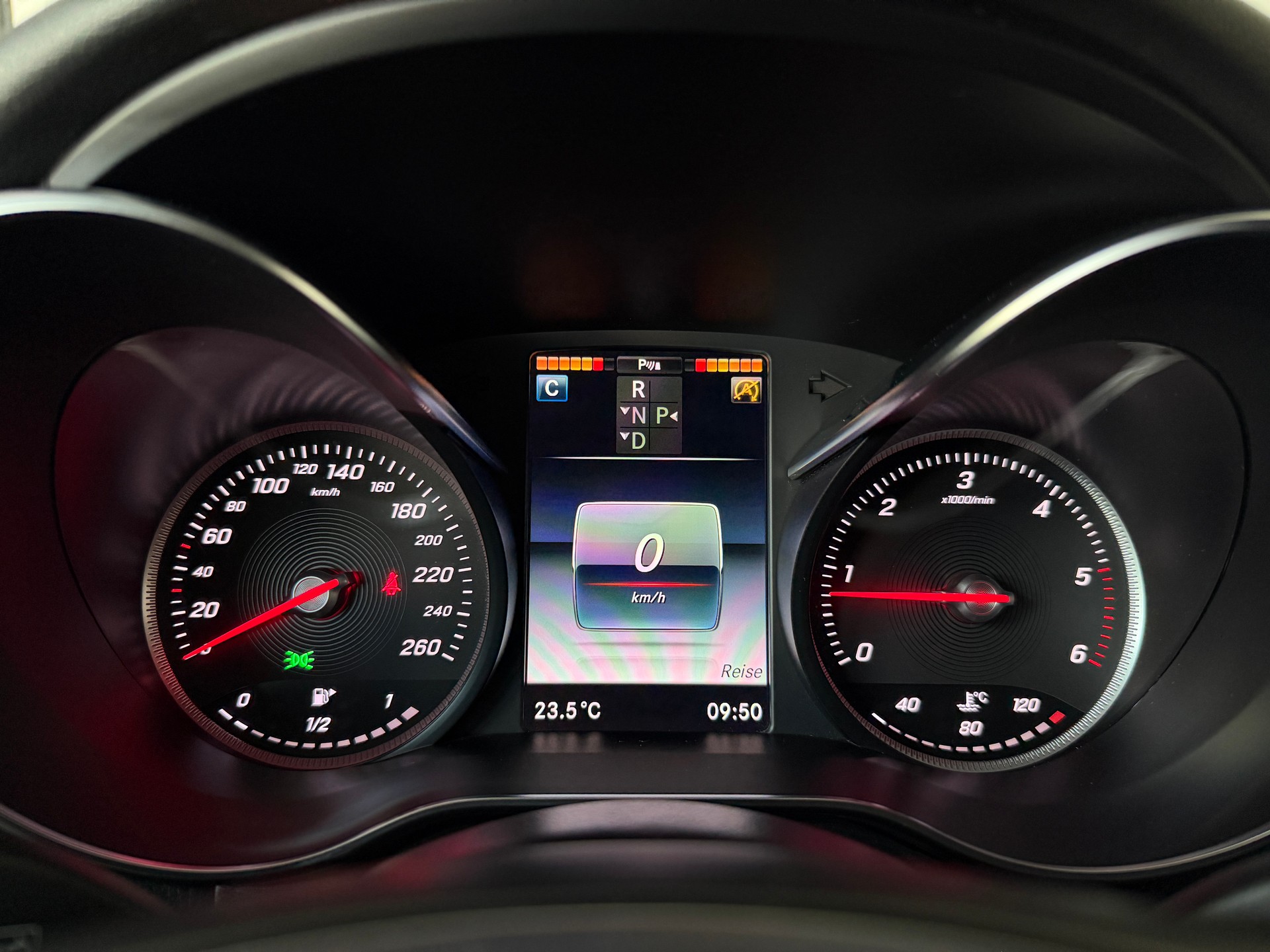 MERCEDES-BENZ C 250 d Avantgarde 4Matic 9G-Tronic (CH)-image-8