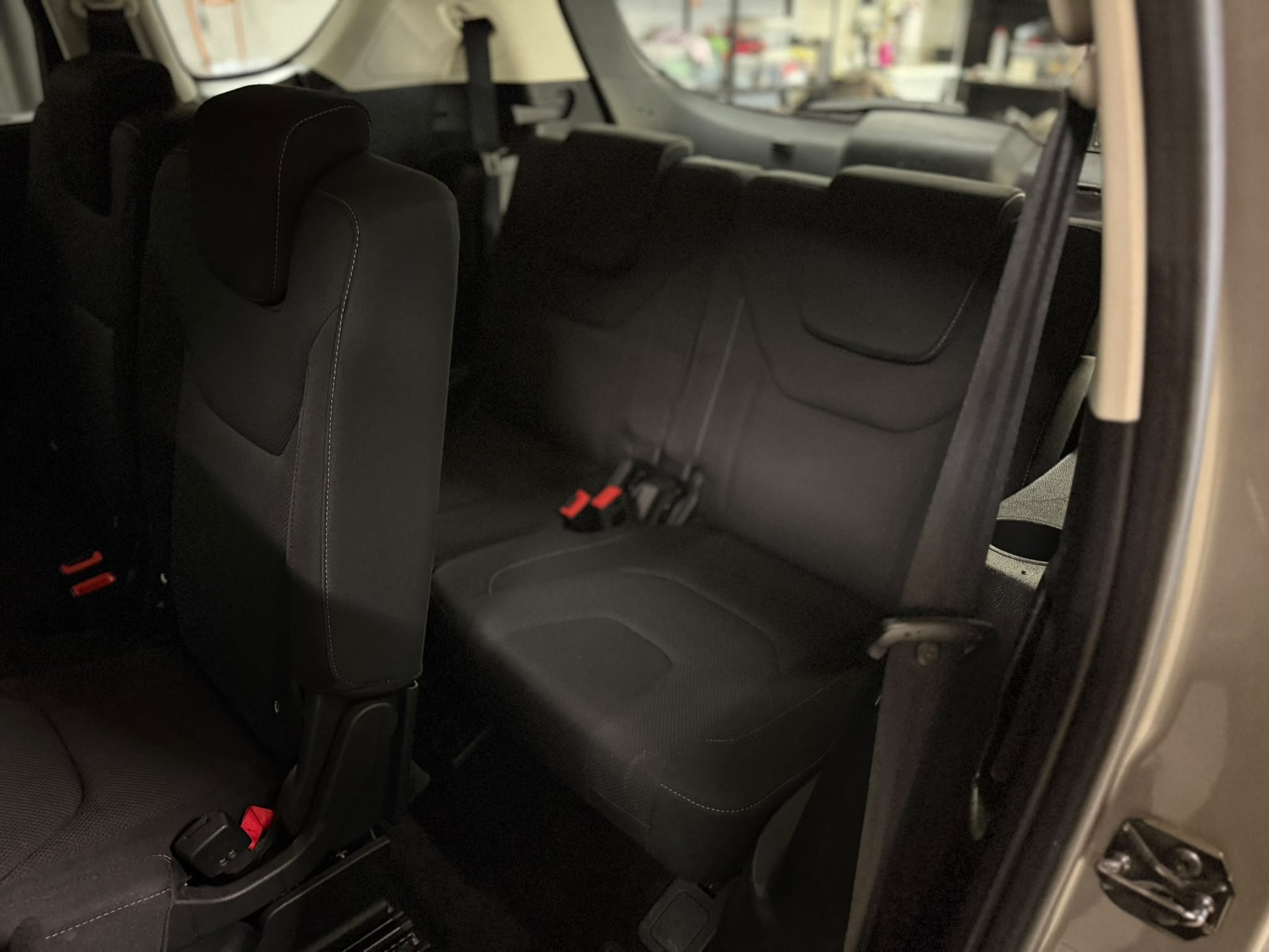 FORD S-Max 2.0 TDCi Titanium AWD PowerShift-image-3