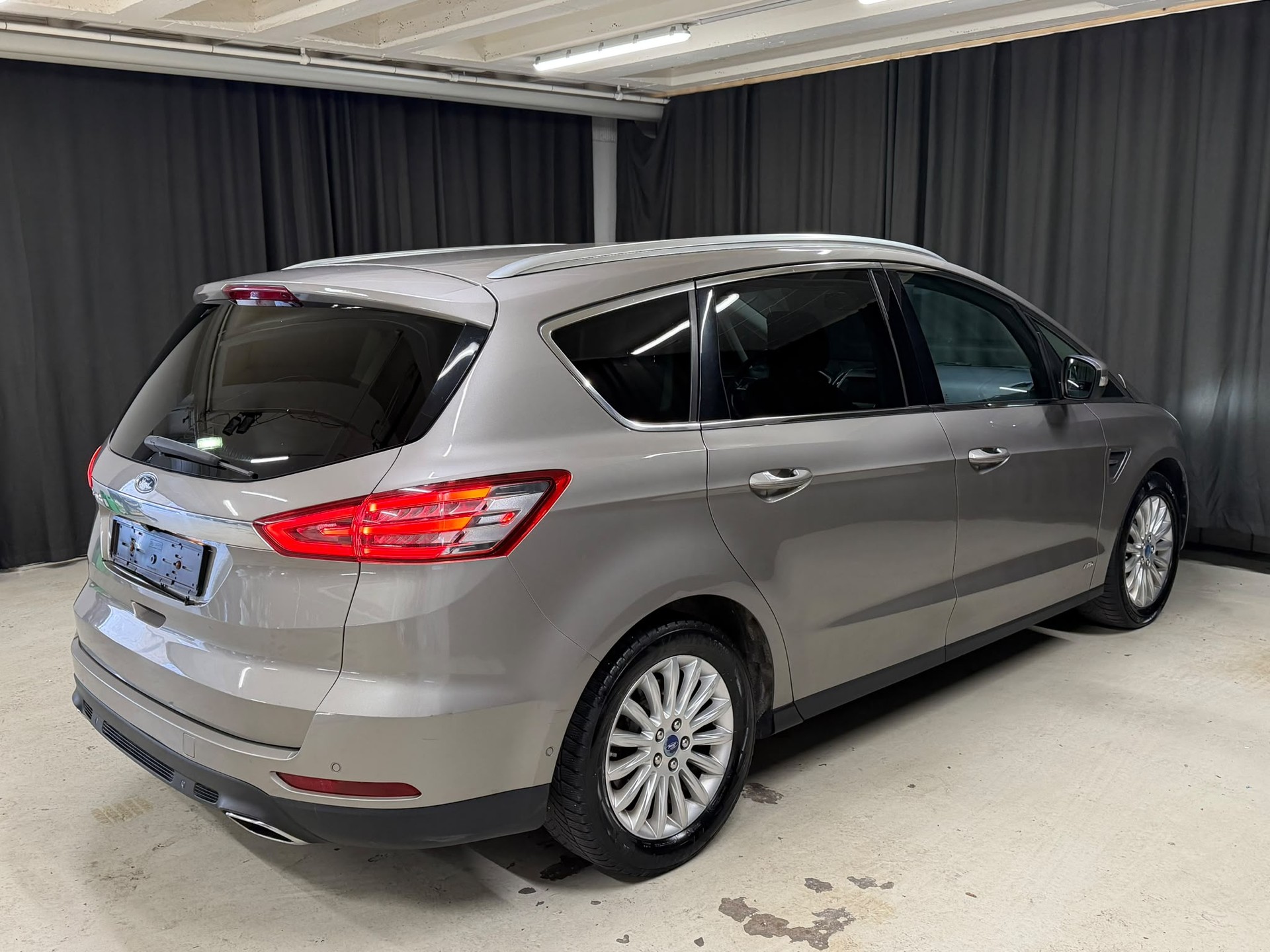 FORD S-Max 2.0 TDCi Titanium AWD PowerShift-image-4
