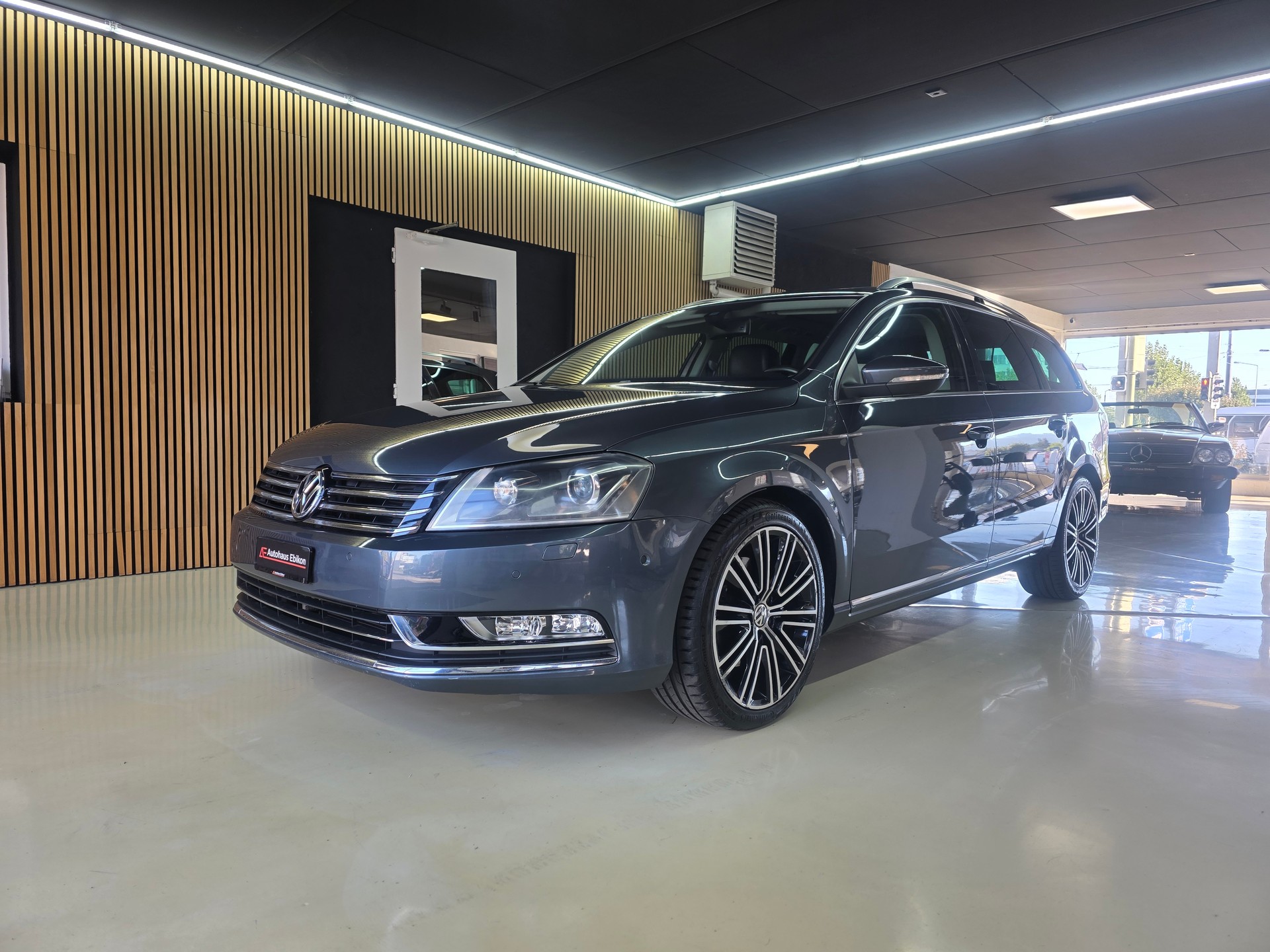 VW Passat Variant 2.0 TDI BMT Highline 4MDSG-image-2