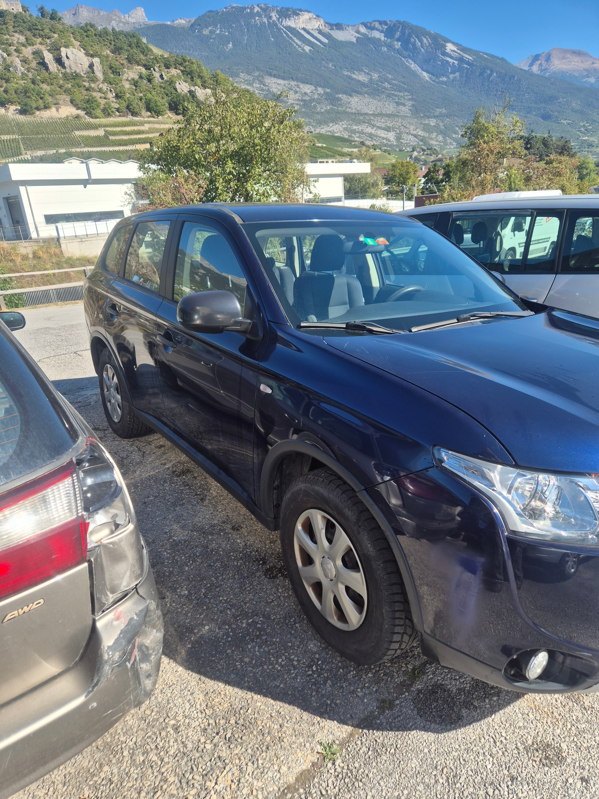 MITSUBISHI Outlander 2.2 DID Intense 4WD-image-1