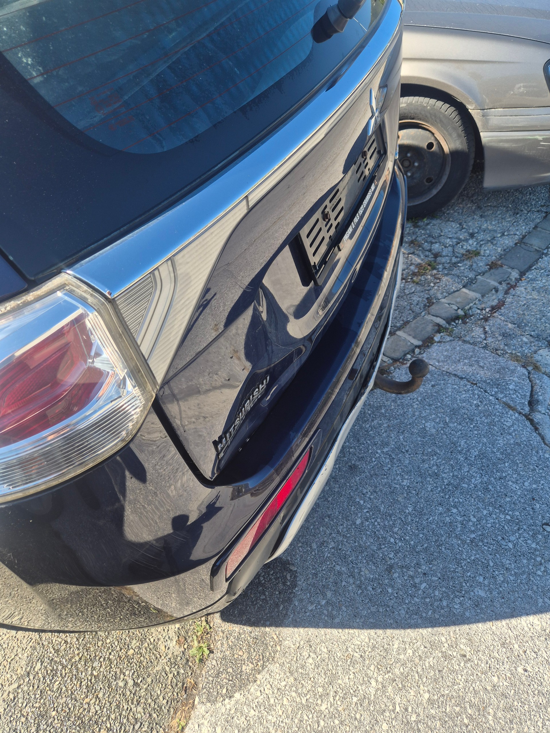 MITSUBISHI Outlander 2.2 DID Intense 4WD-image-4