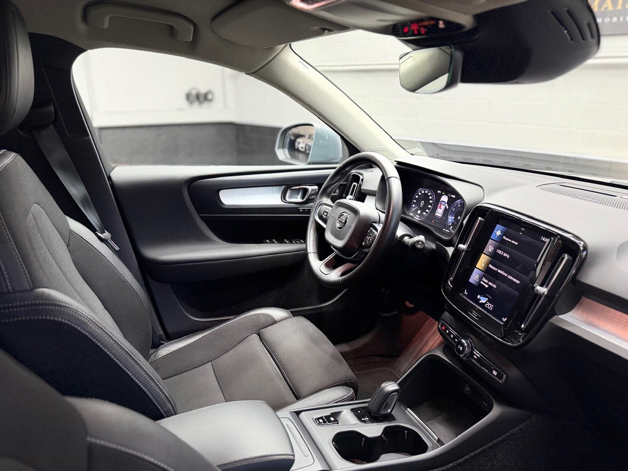 VOLVO XC40 T4 AWD Momentum Geartronic | CH-Auto | 1.Hand | ACC | Gratis Service-image-24