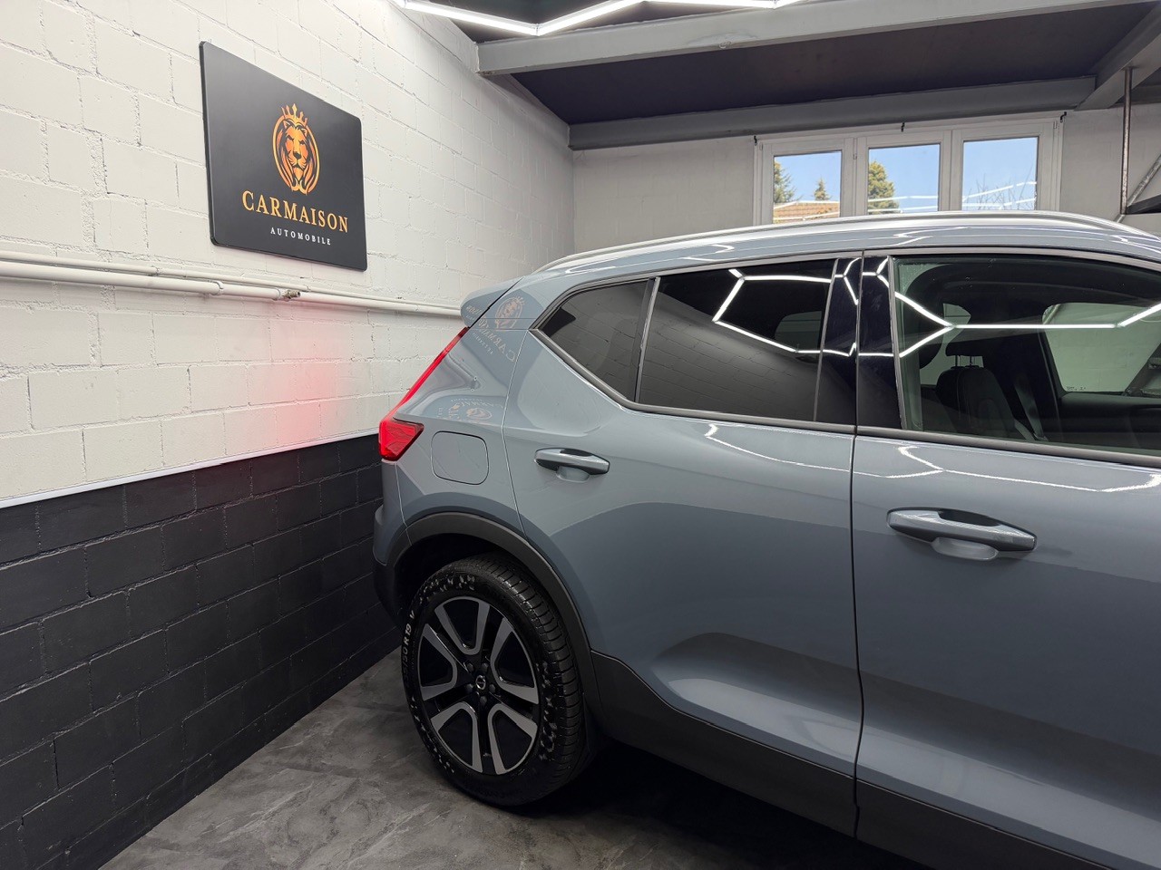 VOLVO XC40 T4 AWD Momentum Geartronic | CH-Auto | 1.Hand | ACC | Gratis Service-image-5