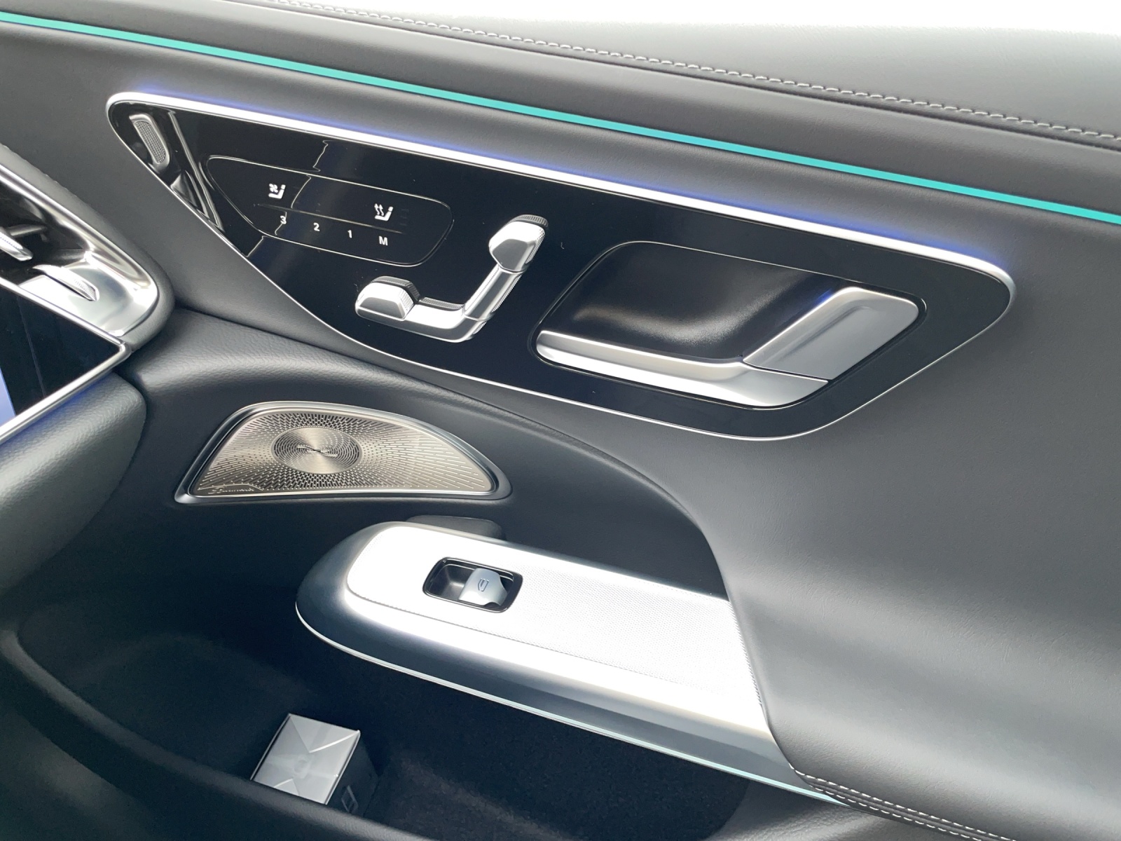MERCEDES-BENZ E 220 d T 4Matic 9G-Tronic-image-14
