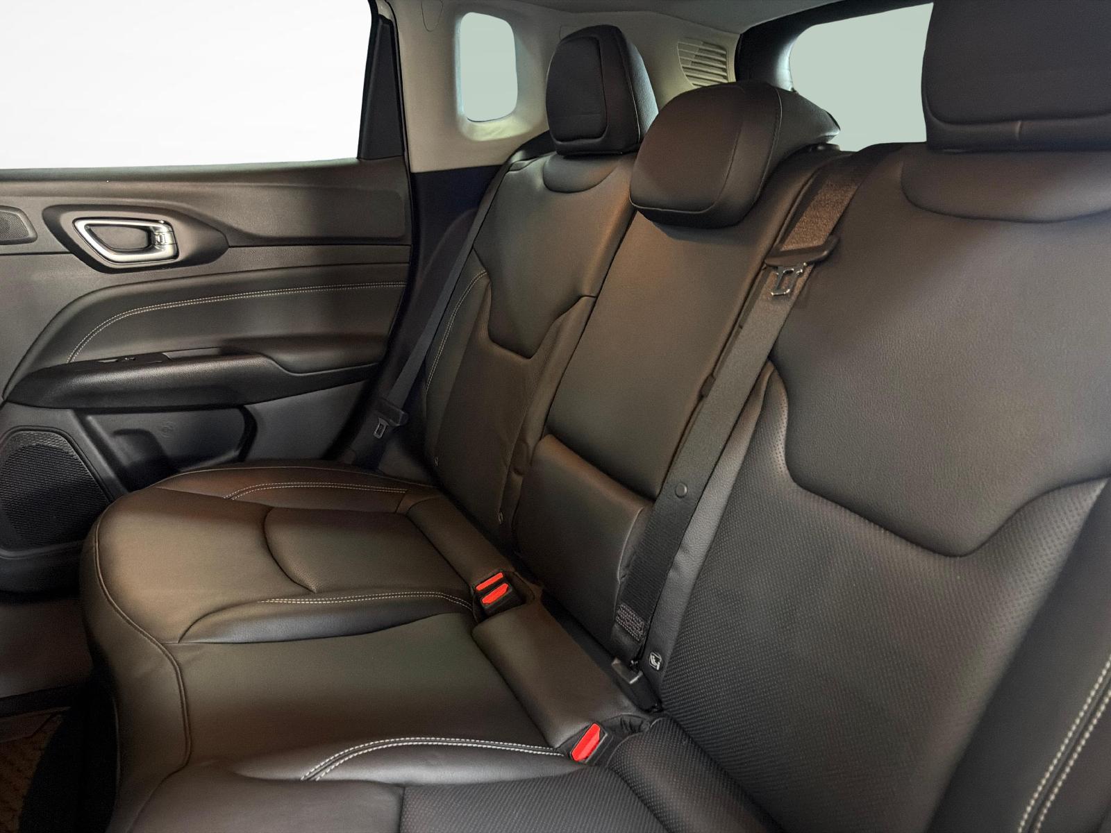 JEEP Compass 1.3 S 4xe-image-17