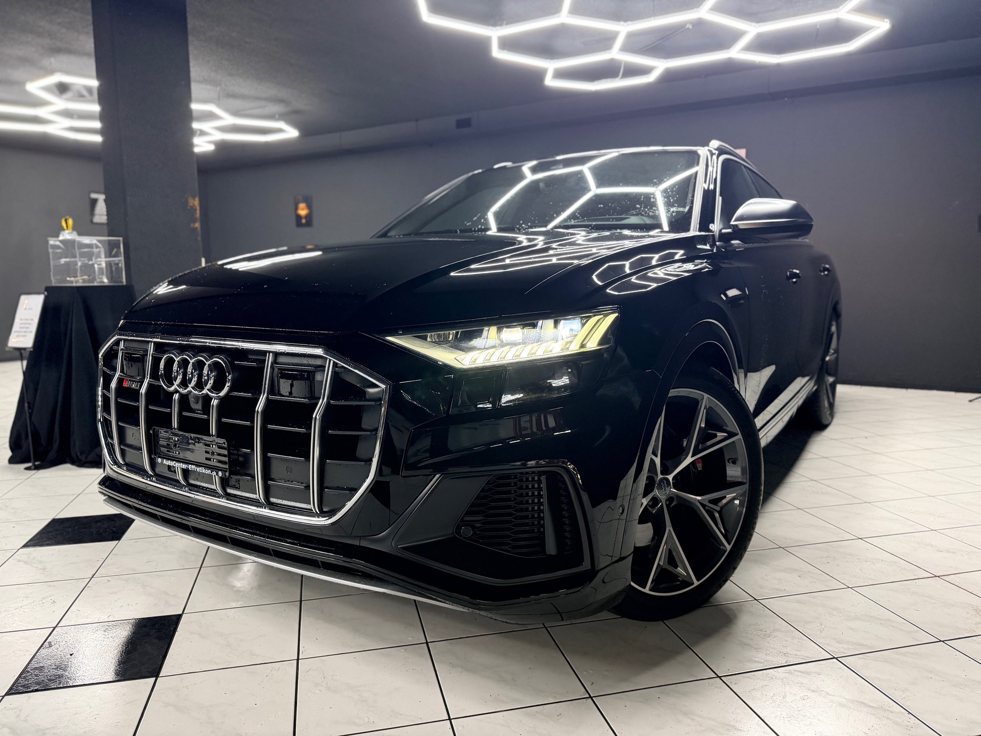 AUDI SQ8 50 TDI quattro tiptronic-image-1