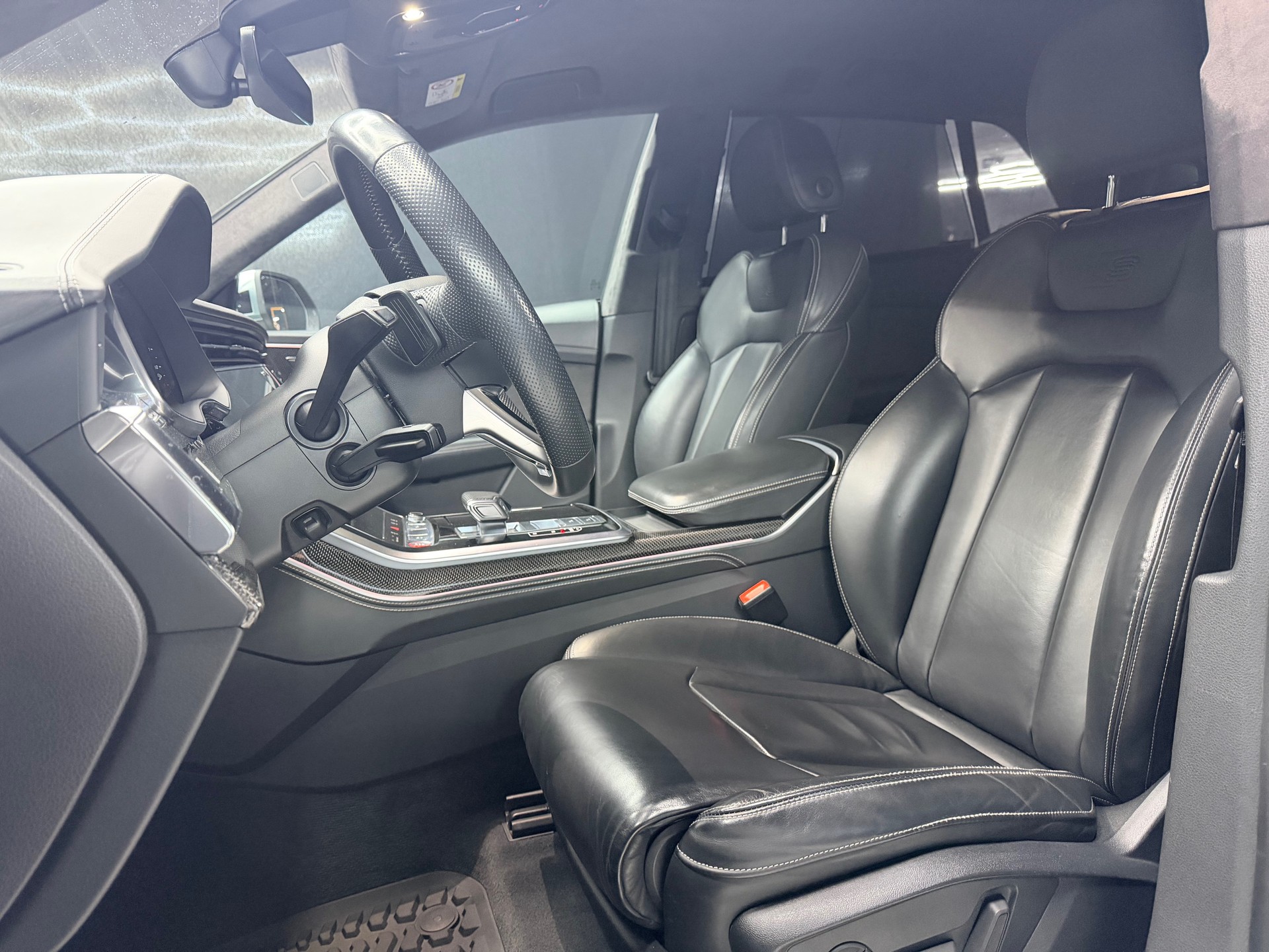 AUDI SQ8 50 TDI quattro tiptronic-image-9