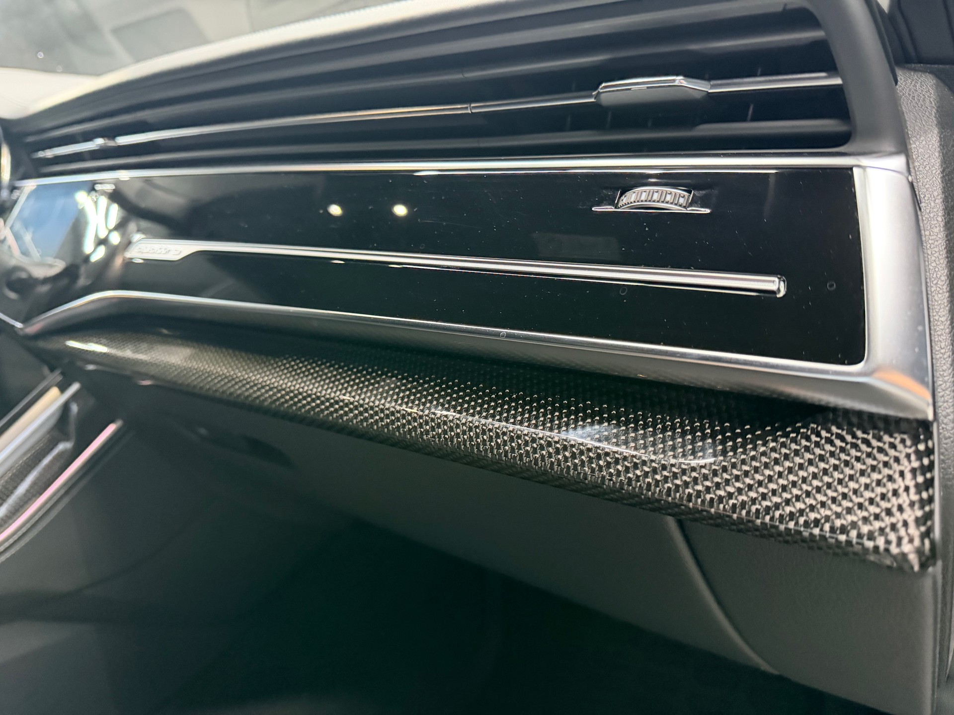 AUDI SQ8 50 TDI quattro tiptronic-image-14