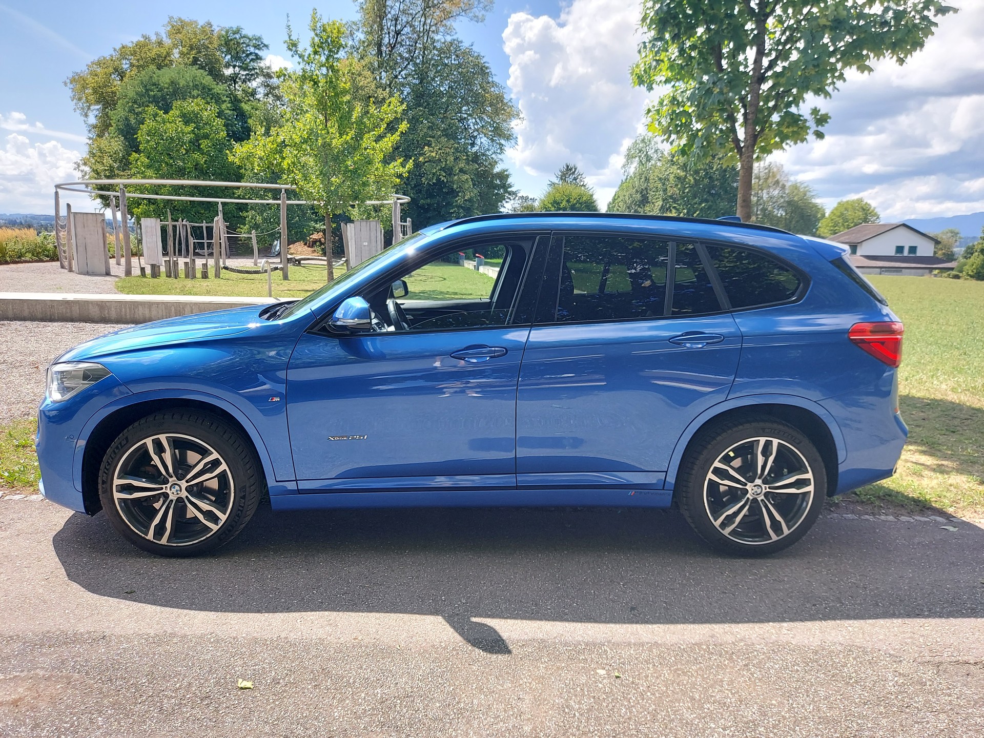 BMW X1 xDrive 25i M Sport Steptronic-image-1
