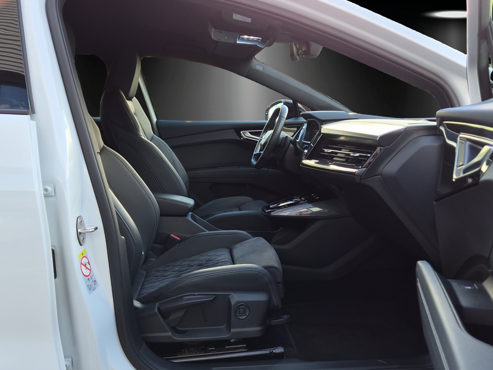 AUDI Q4 Sportback e-tron 50 quattro-image-8