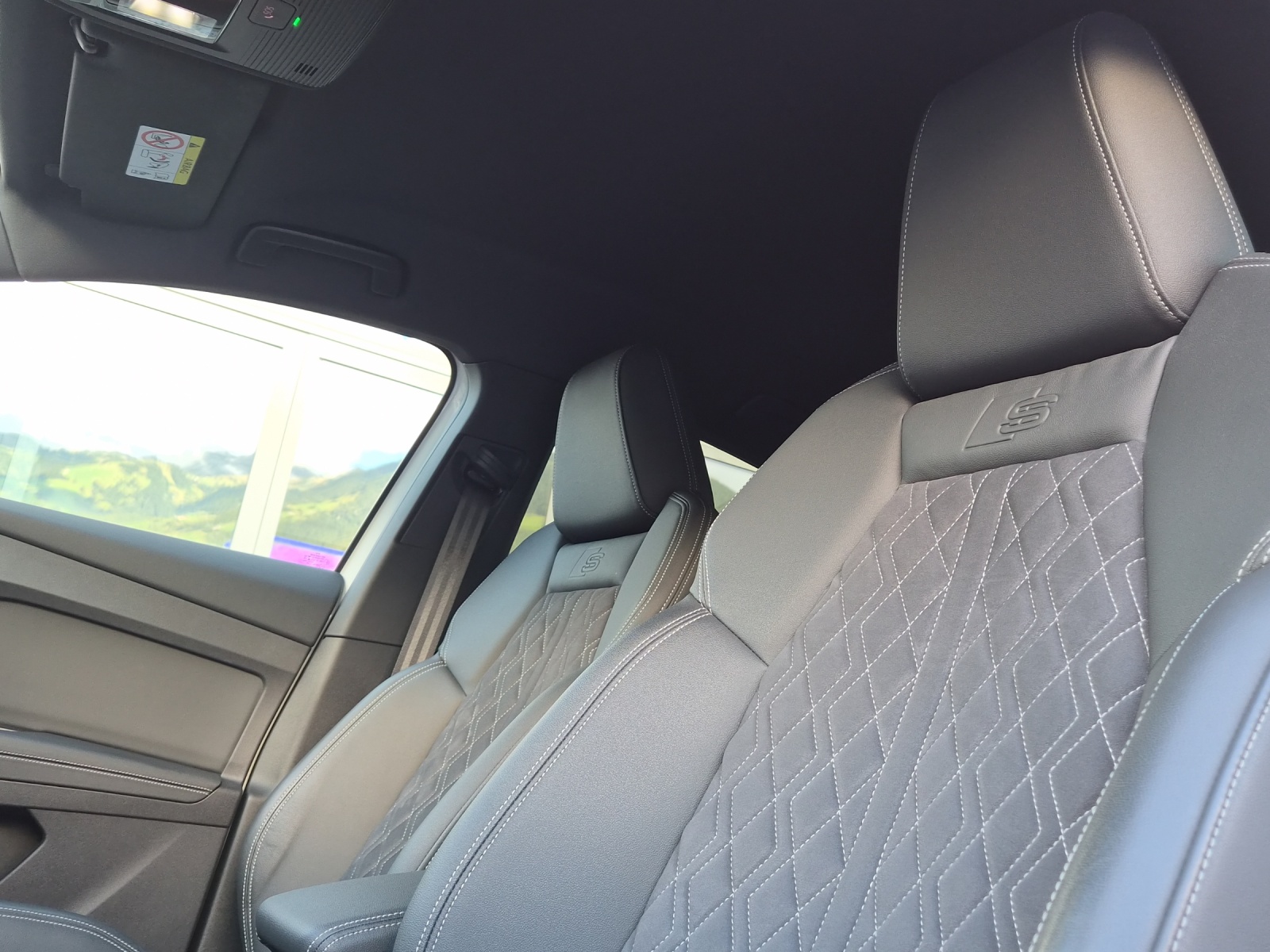 AUDI Q4 Sportback e-tron 50 quattro-image-14