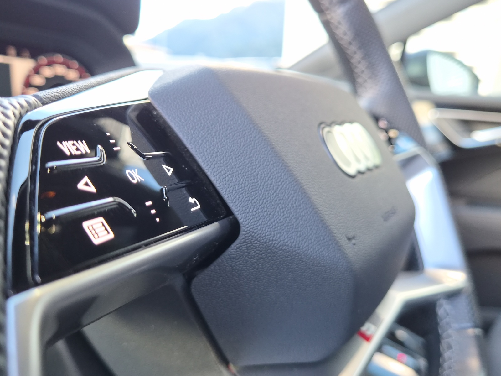 AUDI Q4 Sportback e-tron 50 quattro-image-13